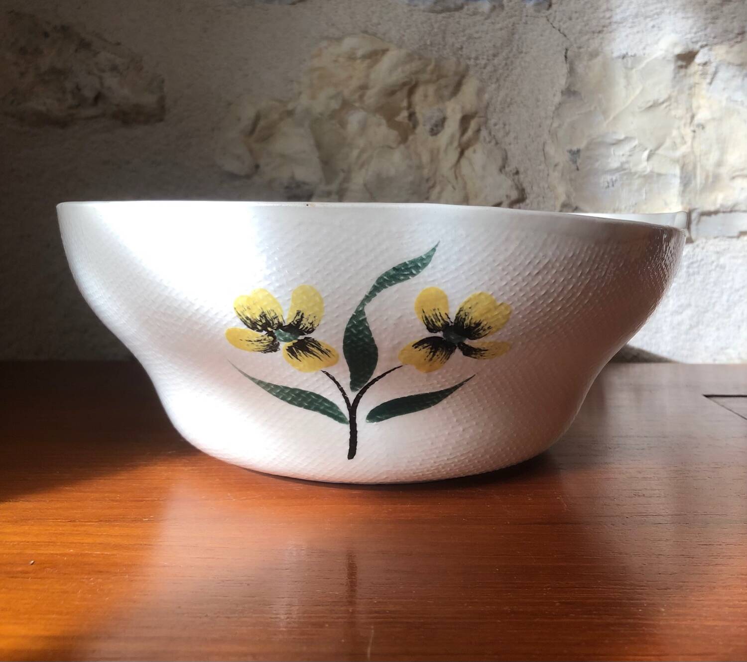 Salins France salad bowl with yellow flower decoration