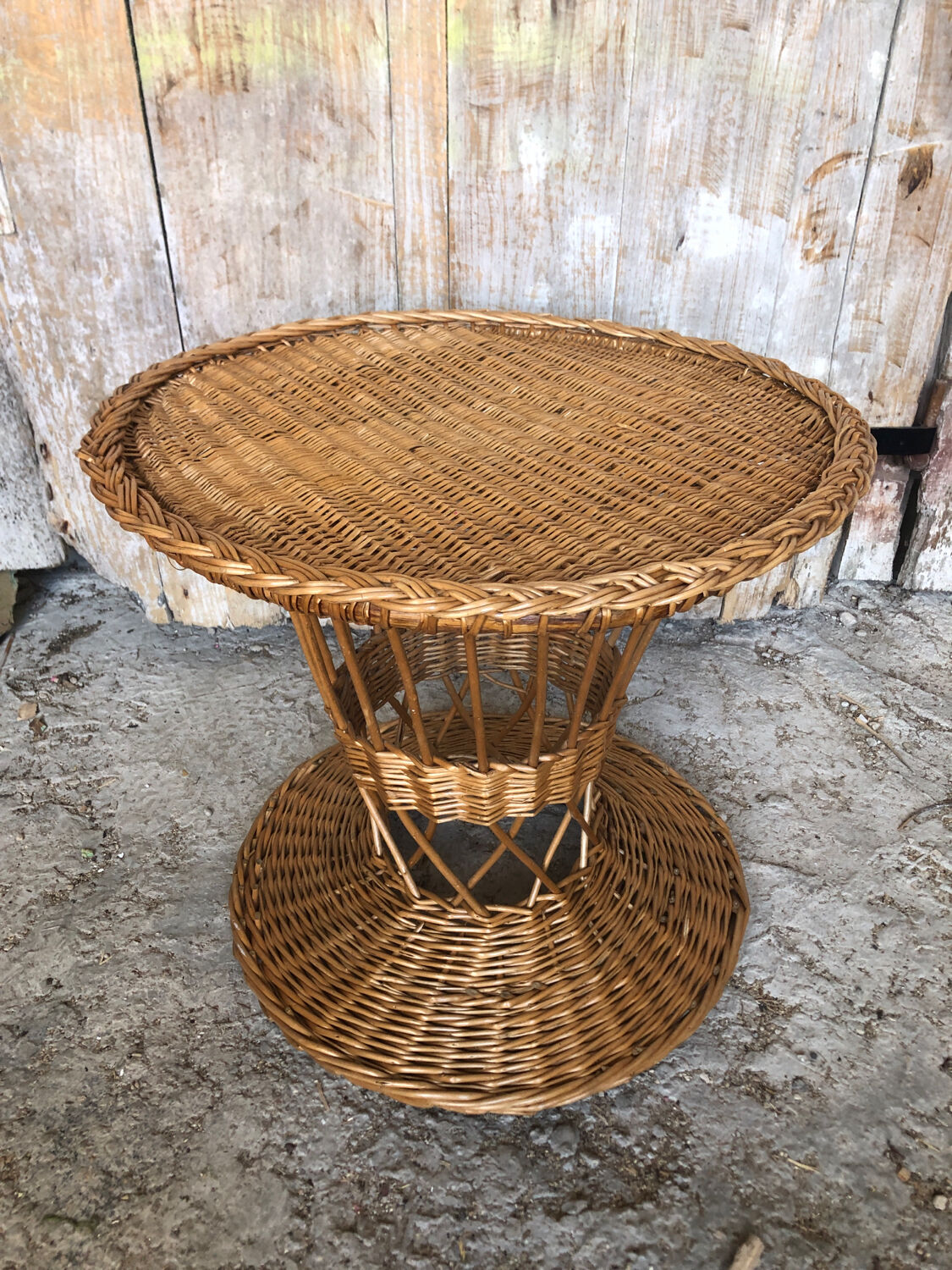 Diabolo coffee table in vintage woven wicker #a040