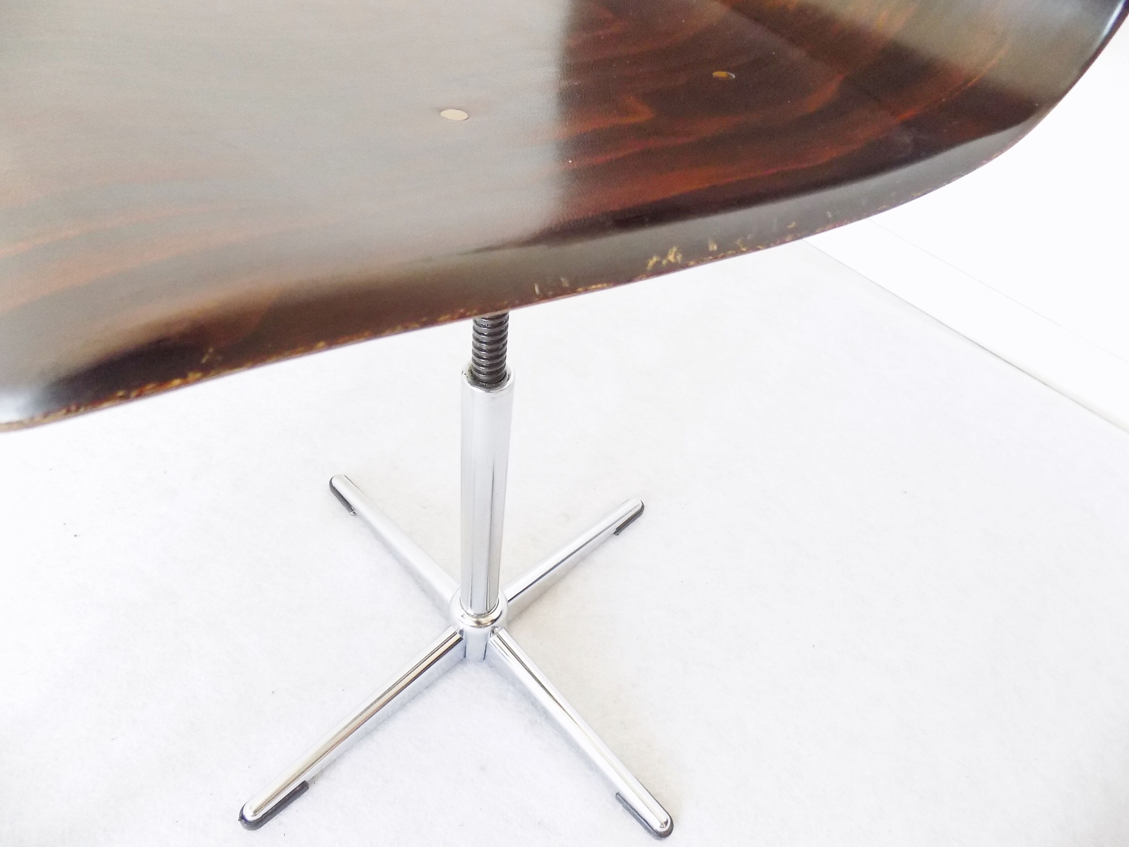 Set of 2 Thur Op chairs