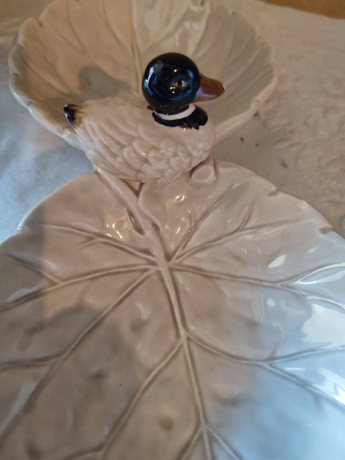 Duck slip serving dish