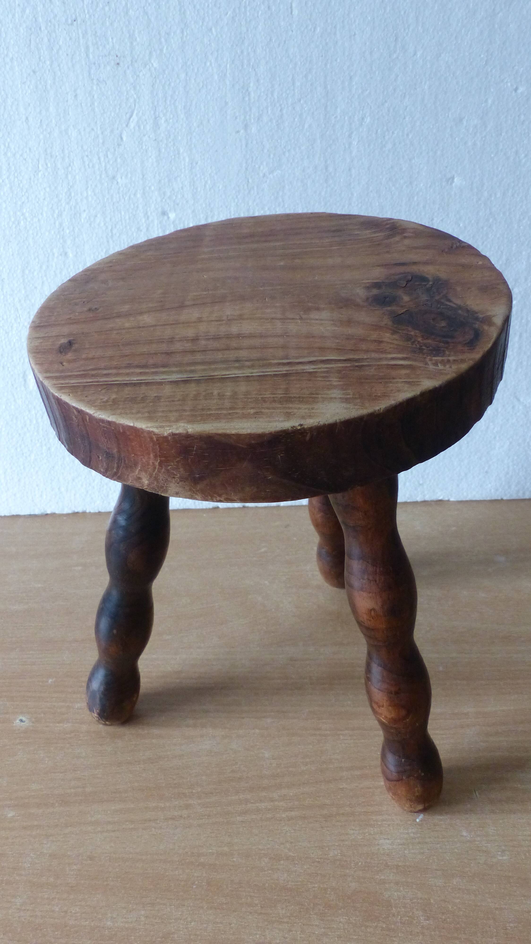 Tripod stool