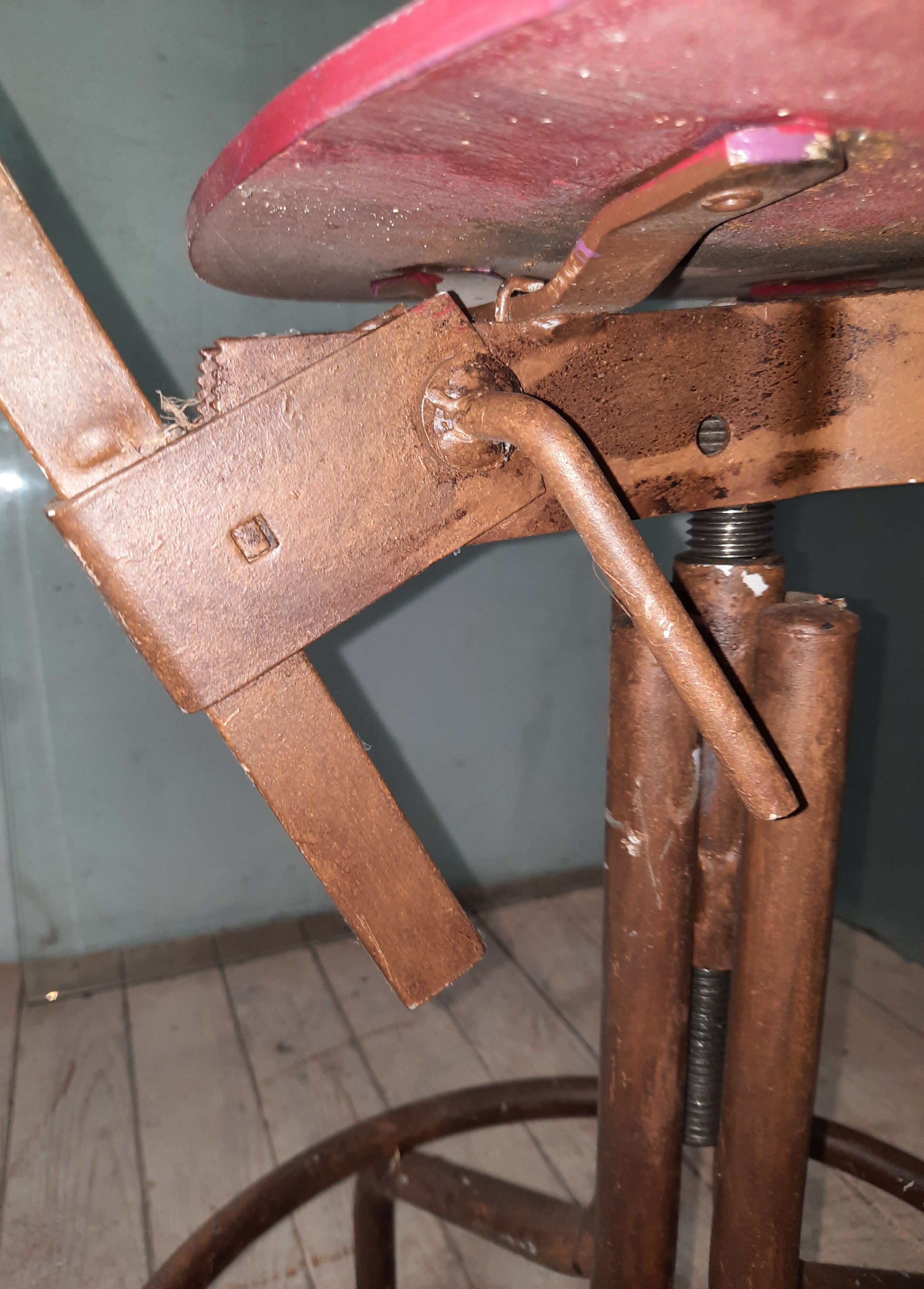 Chaise industrielle