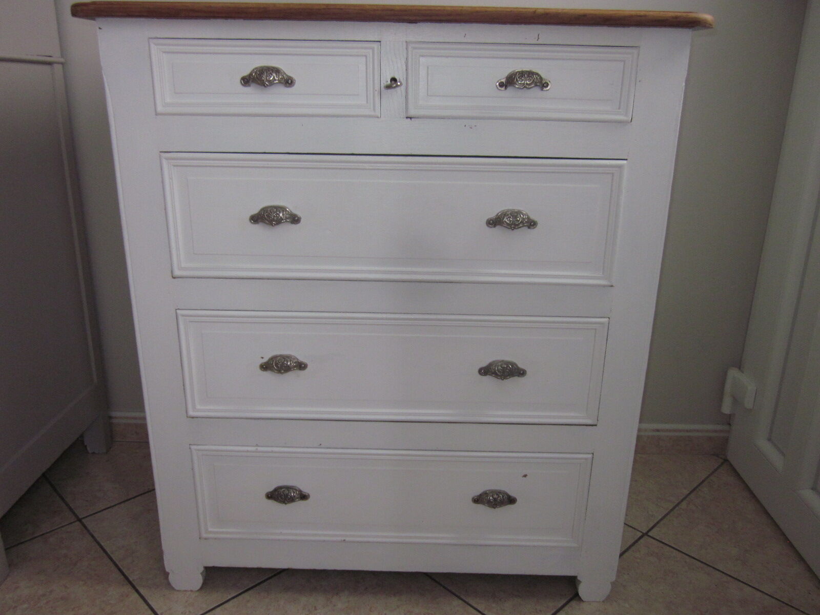Old chest of drawers