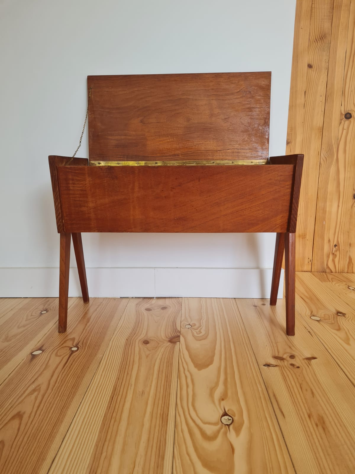 Bedside foot compass 1960