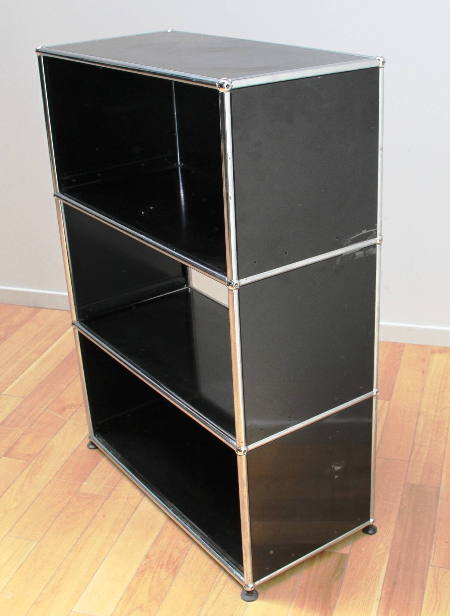 USM Haller storage unit