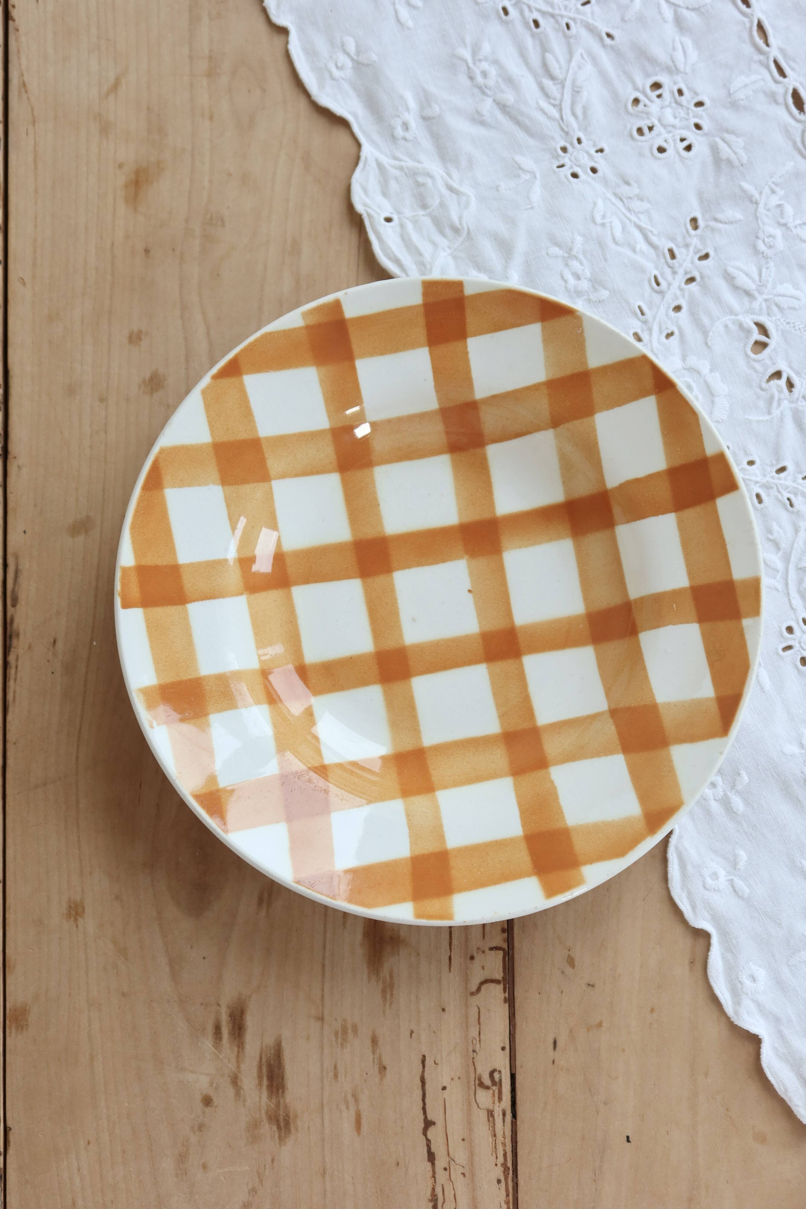 Vintage deep plate Moulin des Loups model Brown Tablecloth