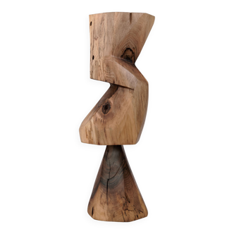 Table d’appoint sculpturale en bois massif, design contemporain original, logniture