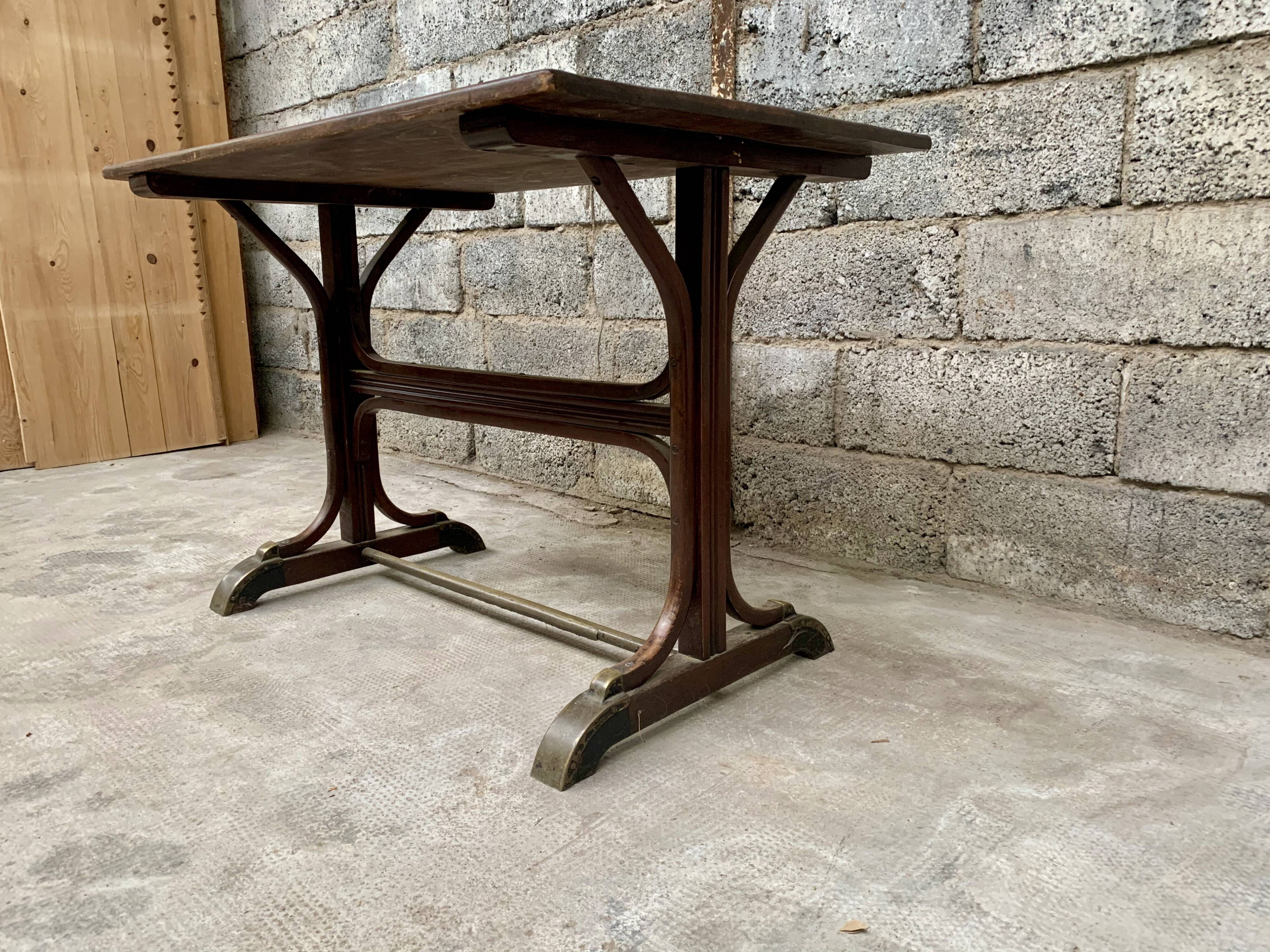 Thonet bar bar troquet bistro table in curved wood and brass 1930