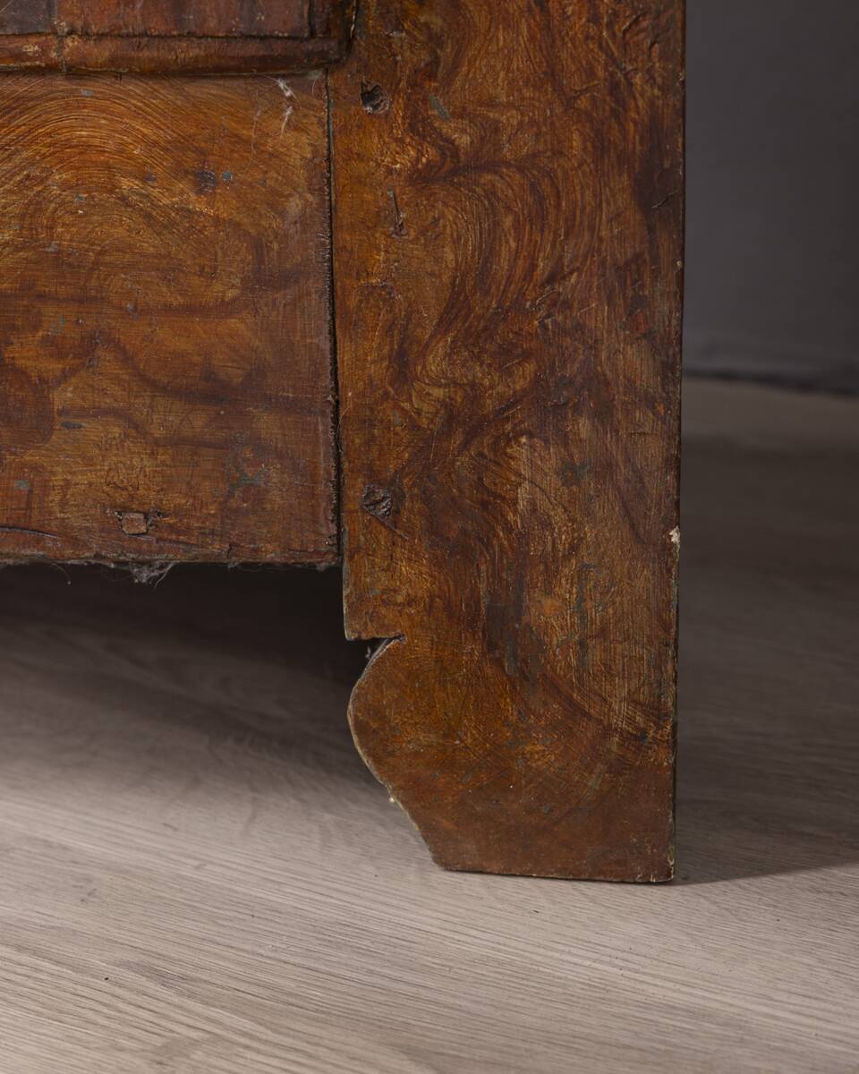Classic Piedmontese walnut wardrobe from the early 18th century