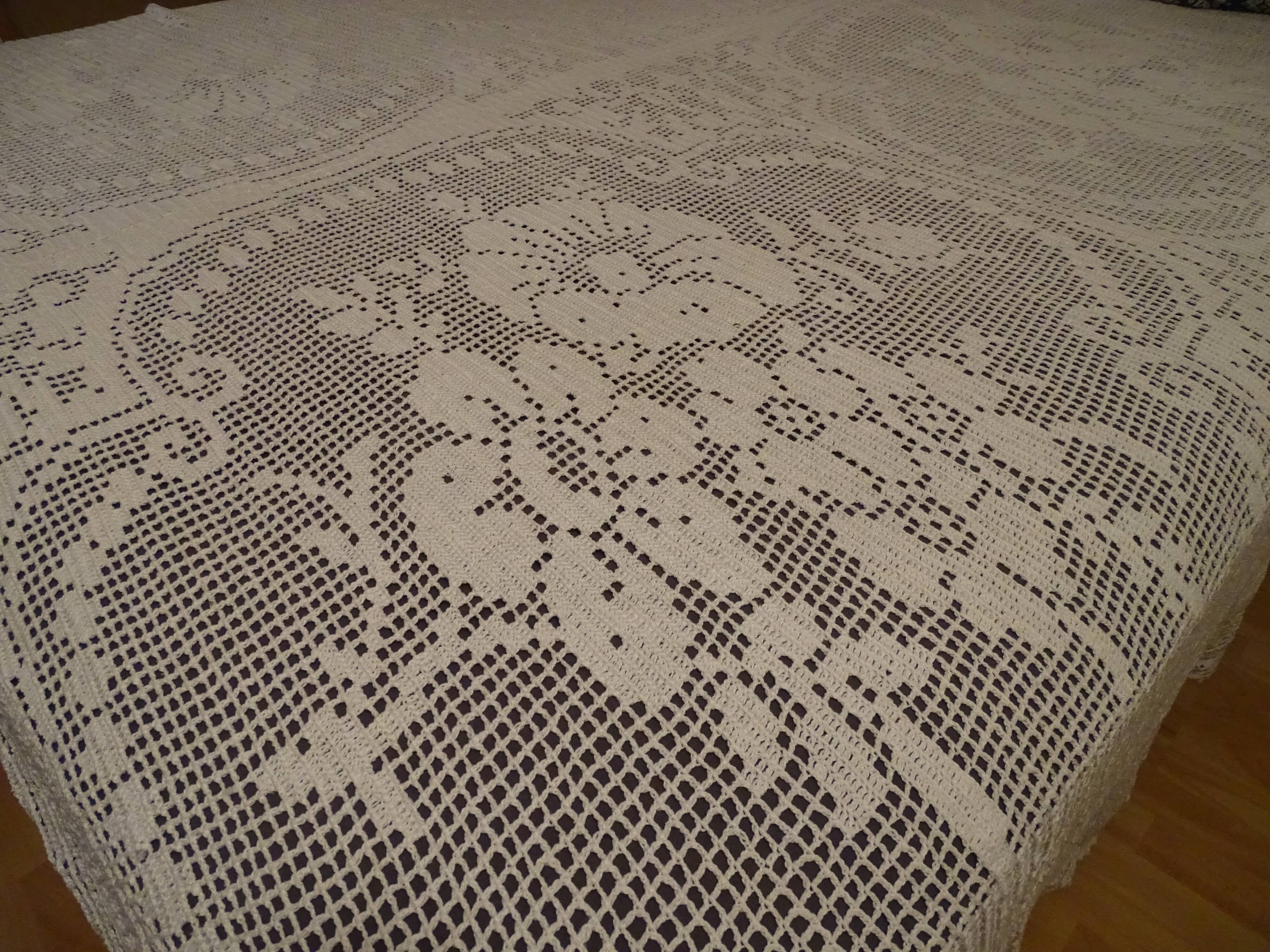 Antique crochet bed cover 240 x 190 cm