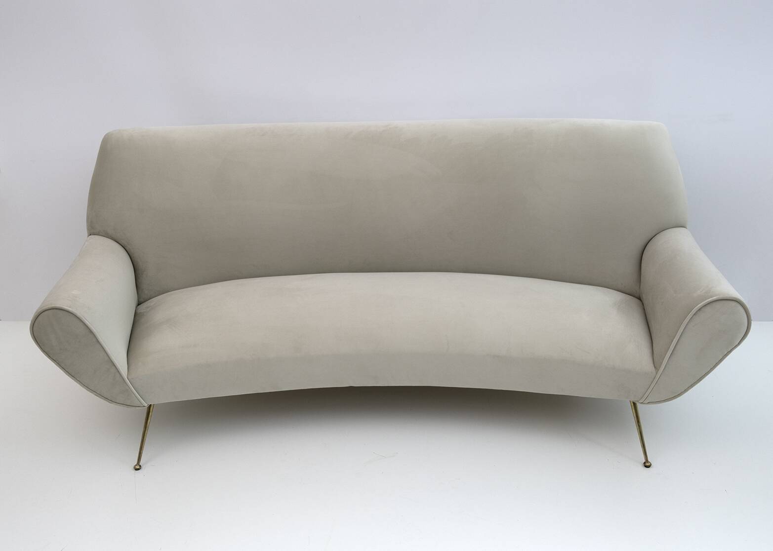 Gigi Radice Mid-Century Modern Italian Velvet Curved Sofa for Minotti, 1950
