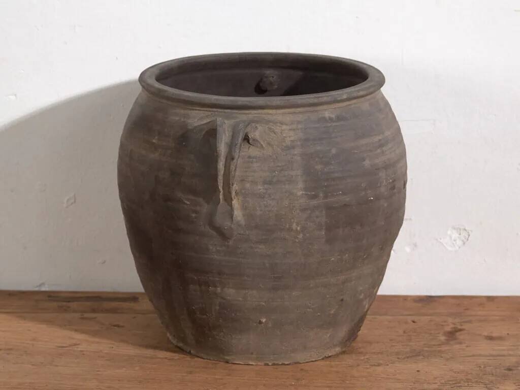 Ancient Chinese vase (c.1900) #22