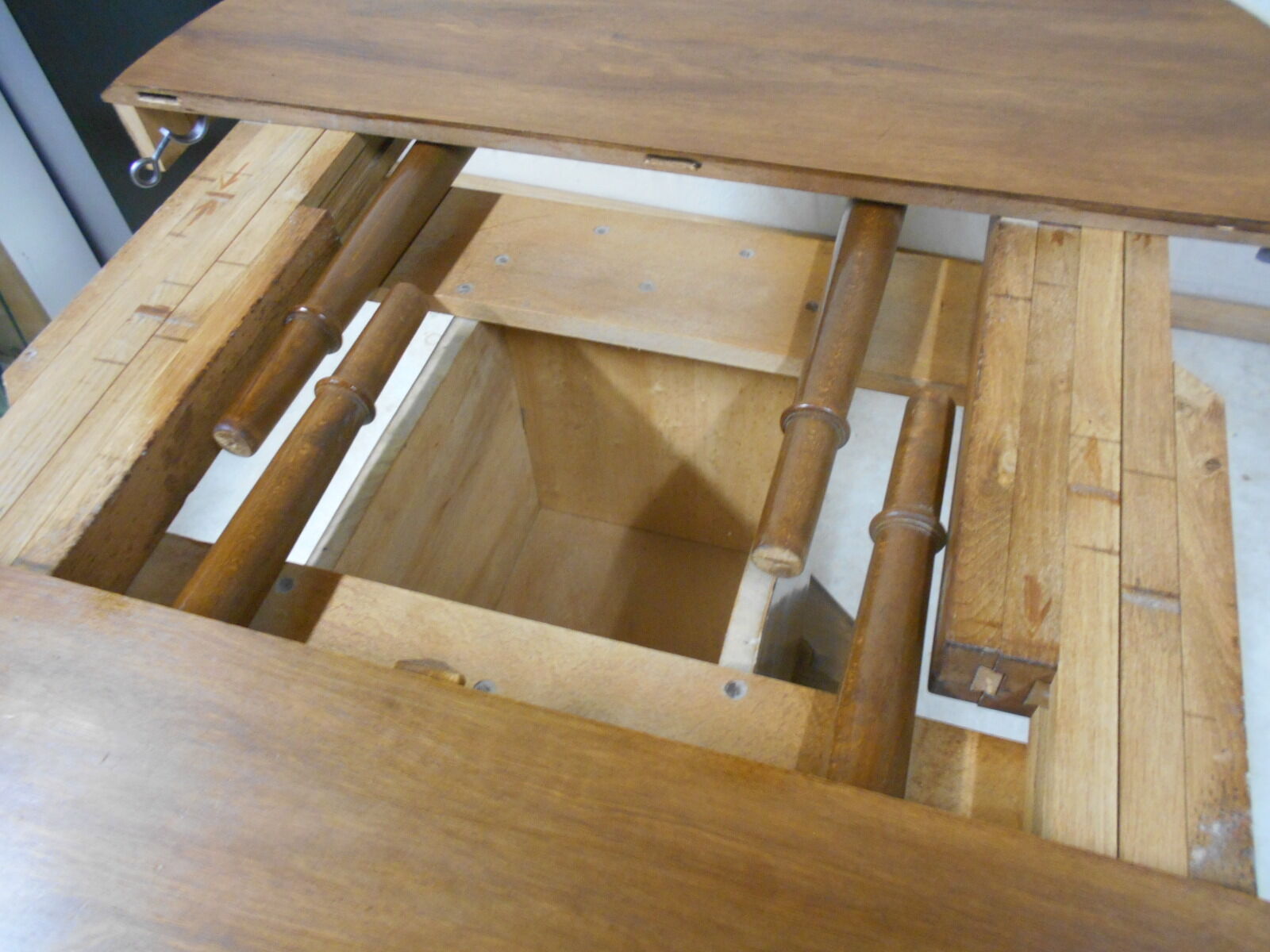 Art deco dining table