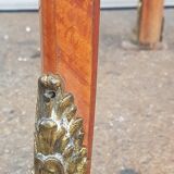 Old kidney dressing table