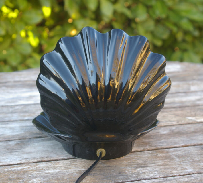 Black ceramic shell lamp