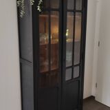 Armoire vitrée parisienne