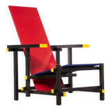 Red and blue chair Gerrit Rietveld by Cassina