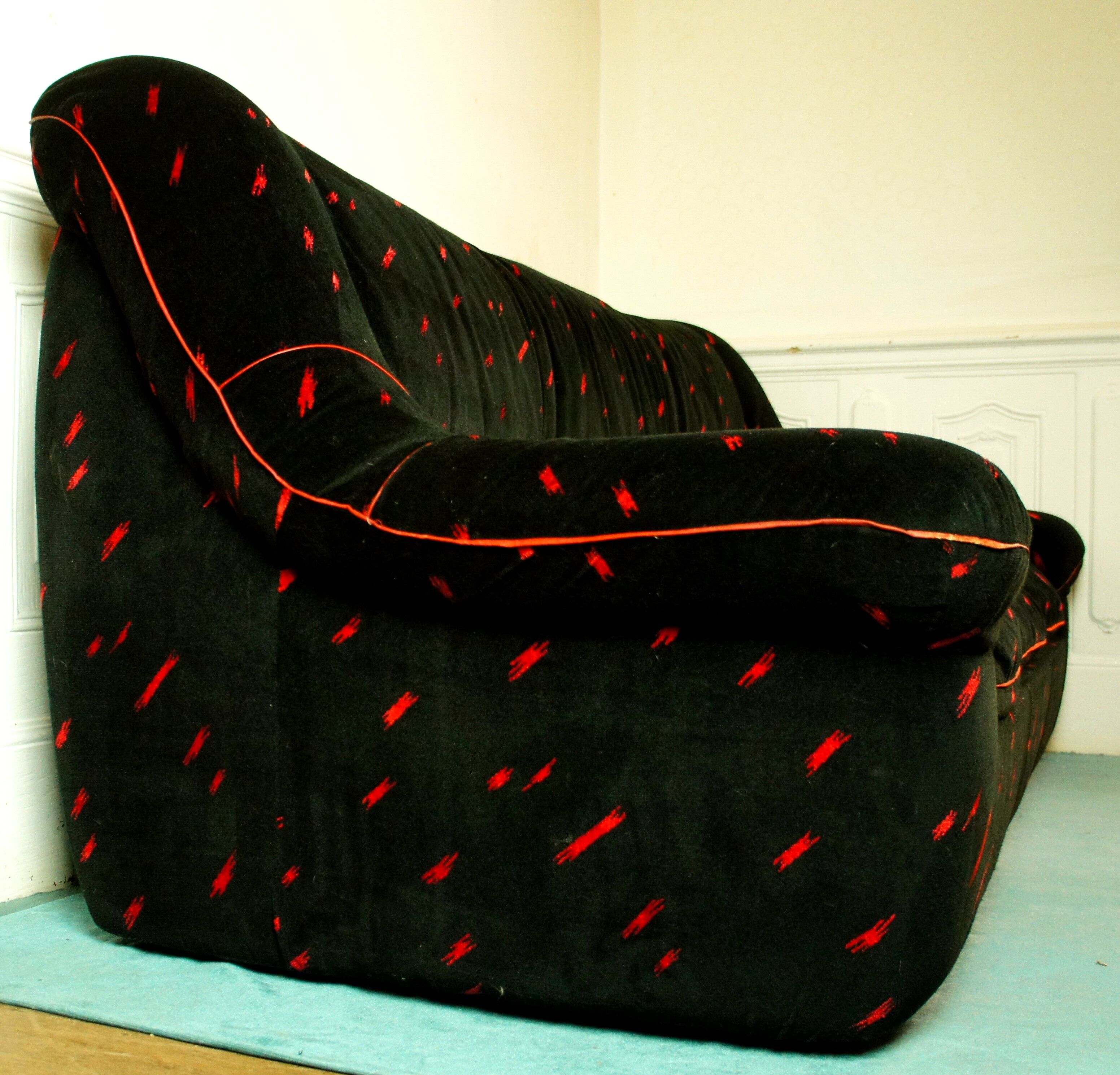 Convertible sofa in black velvet, 80s