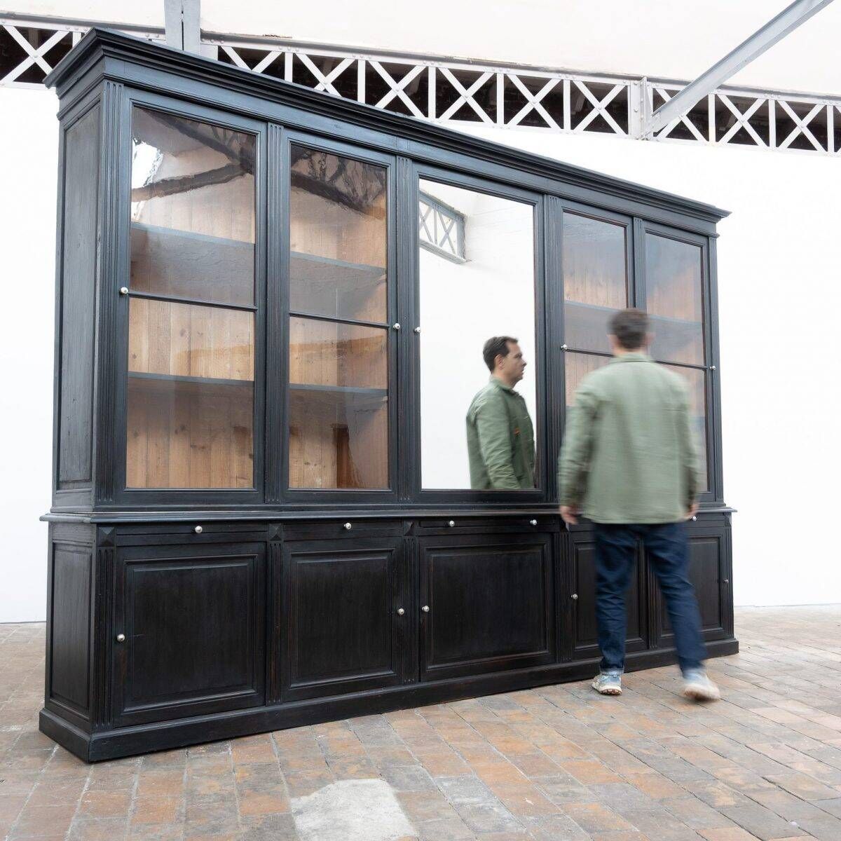 Grand meuble de chapelier en bois – début XXe siècle