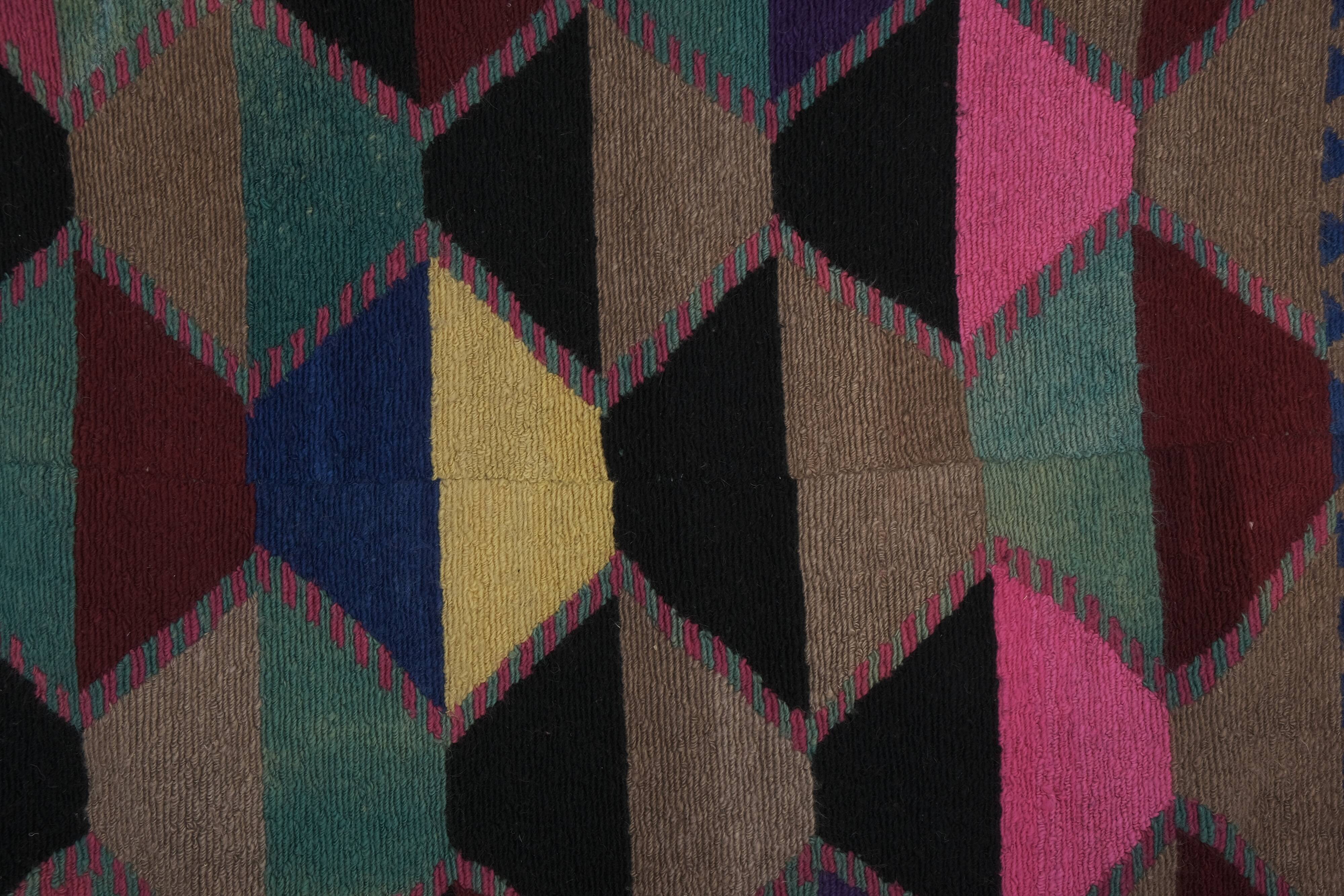 Vintage Turkish rug from Oushak, hand-woven 124x141 cm