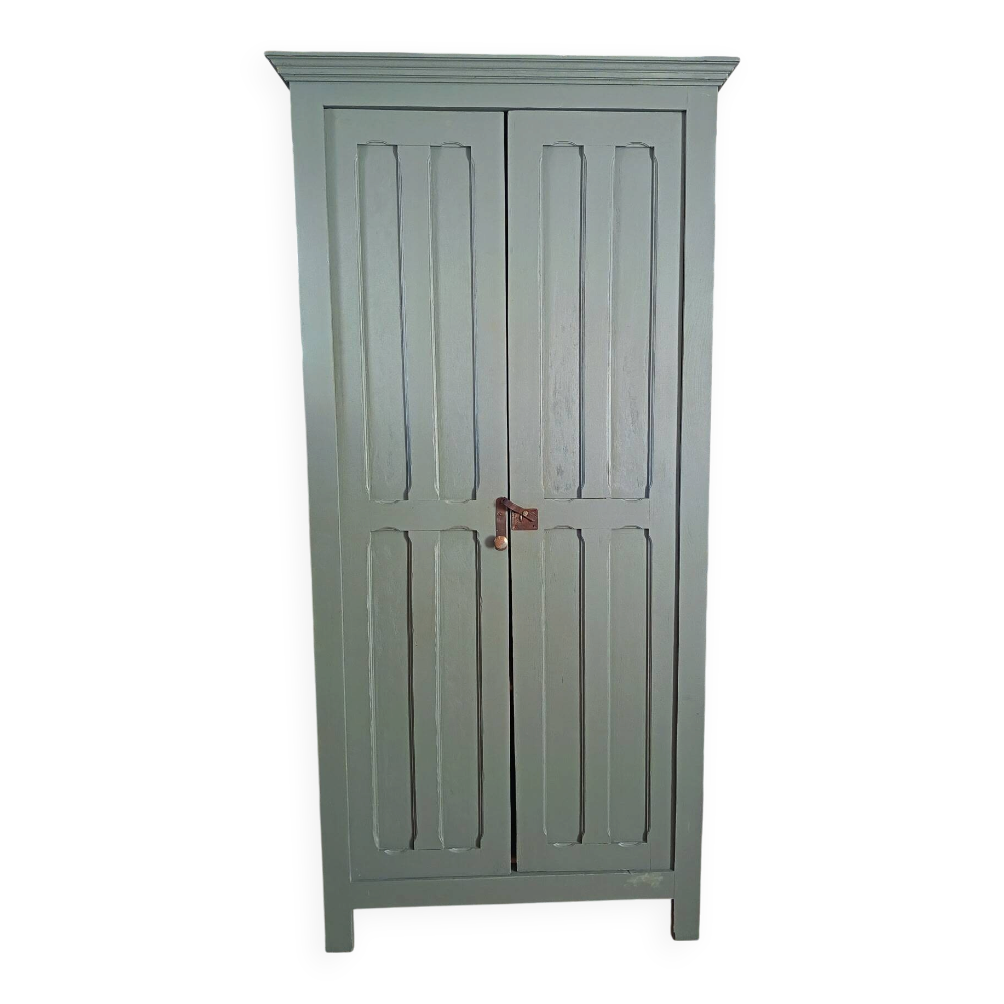 Armoire parisienne