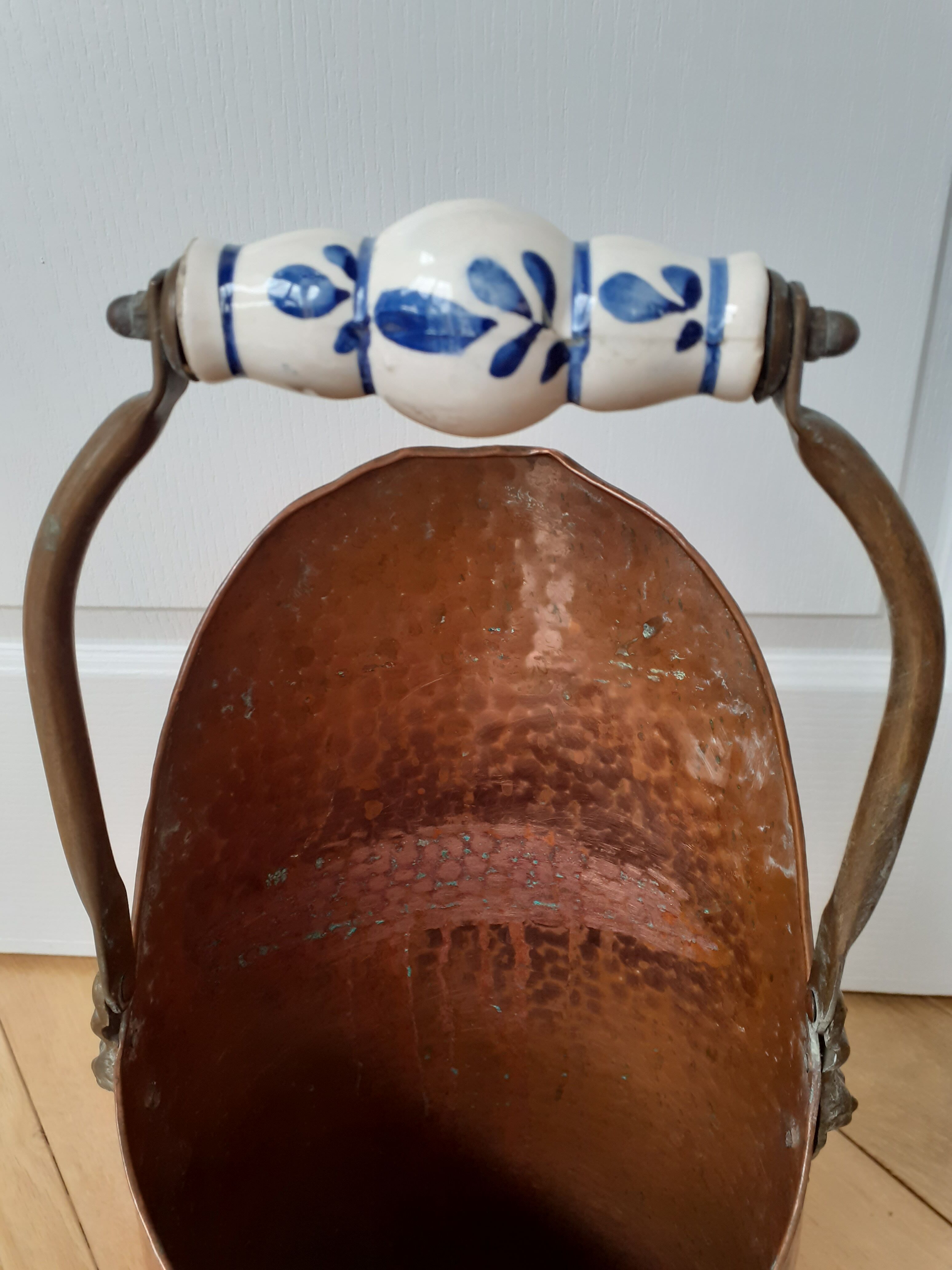 Seau à charbon en cuivre