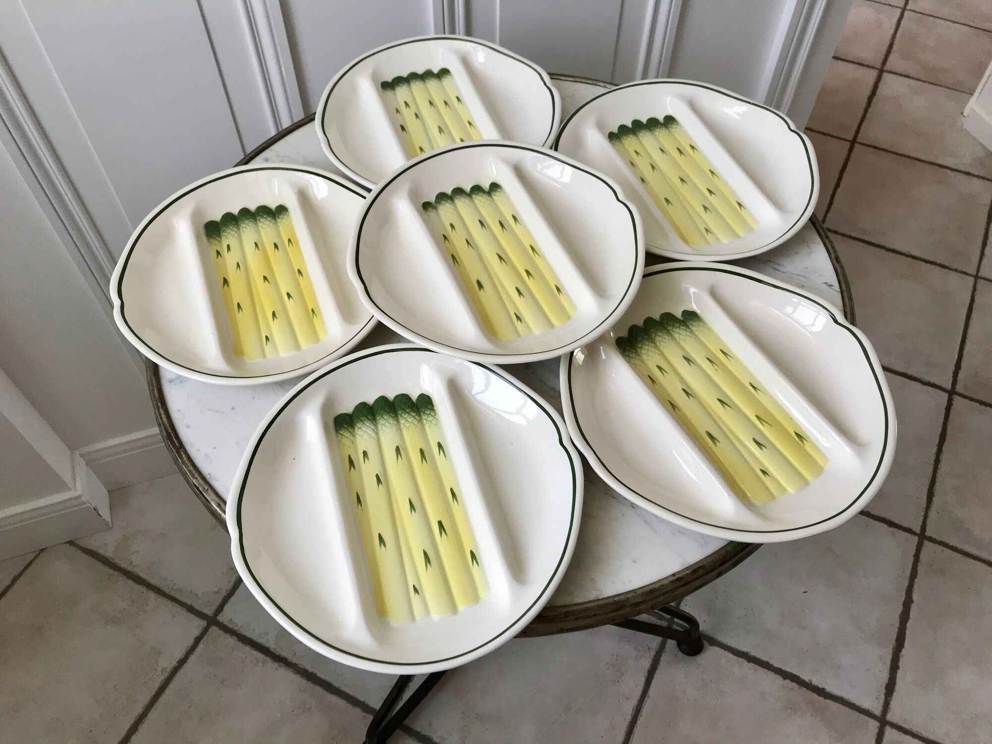 Set of 6 asparagus plates in salins slurry model Auxonne old