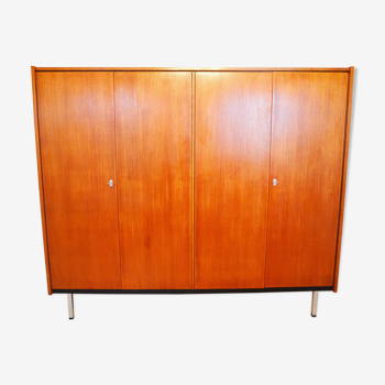 Armoire style scandinave des années 1960