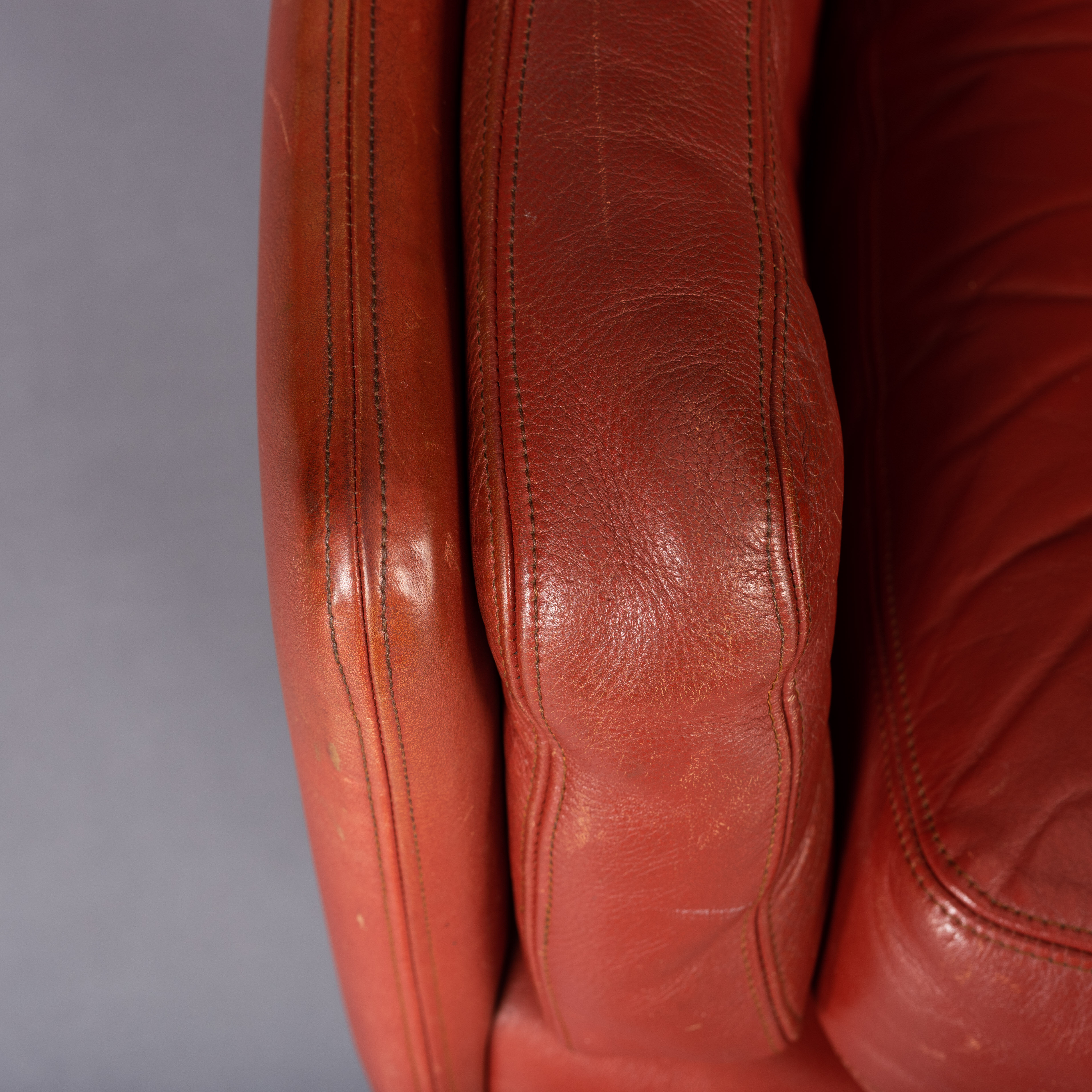 Danish red leather swivel chair, 1960