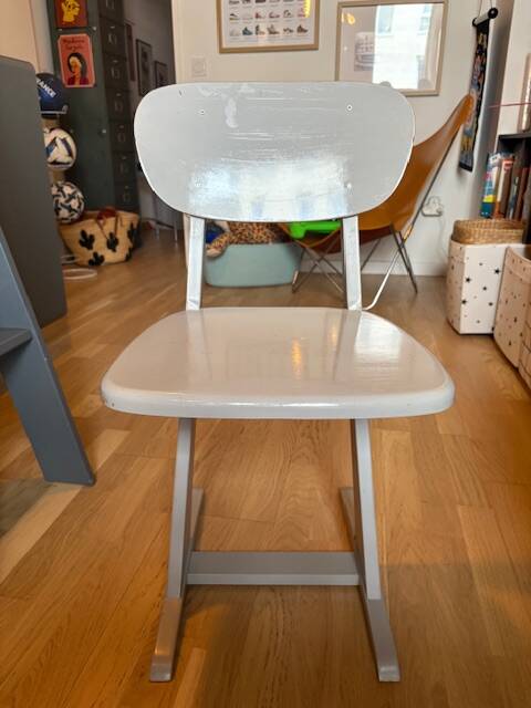 Accounting office and its roller chair from laurette's
