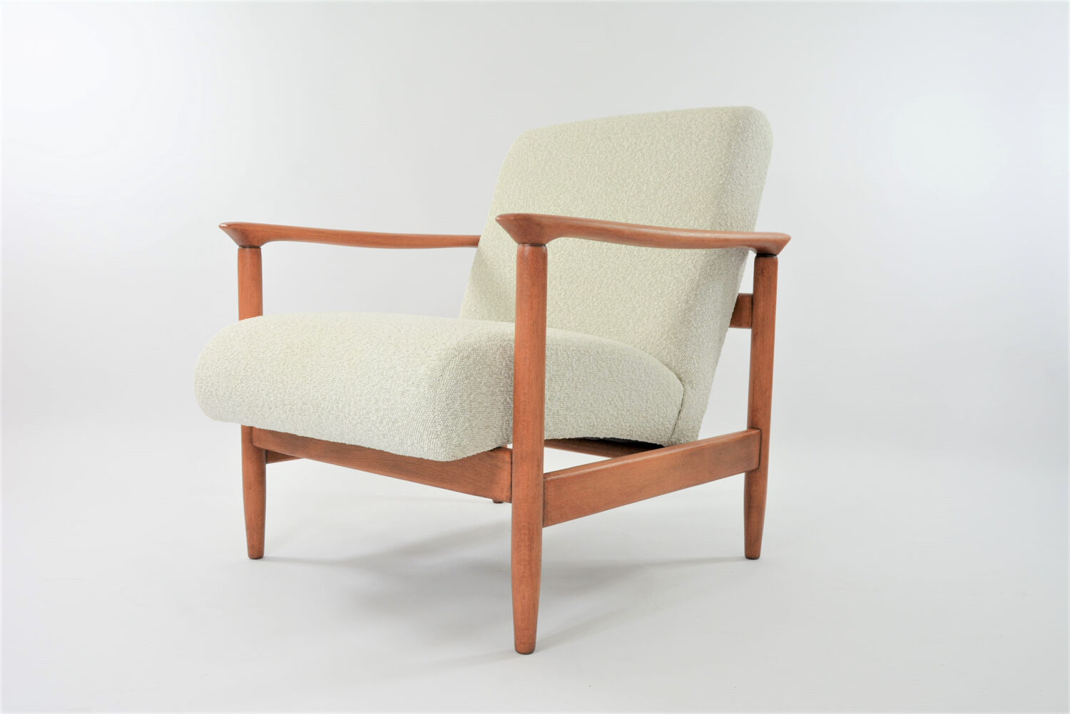 Armchair year 70 loop renovated