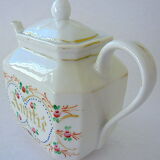 Rectangular teapot in Paris porcelain captioned "Friendship"