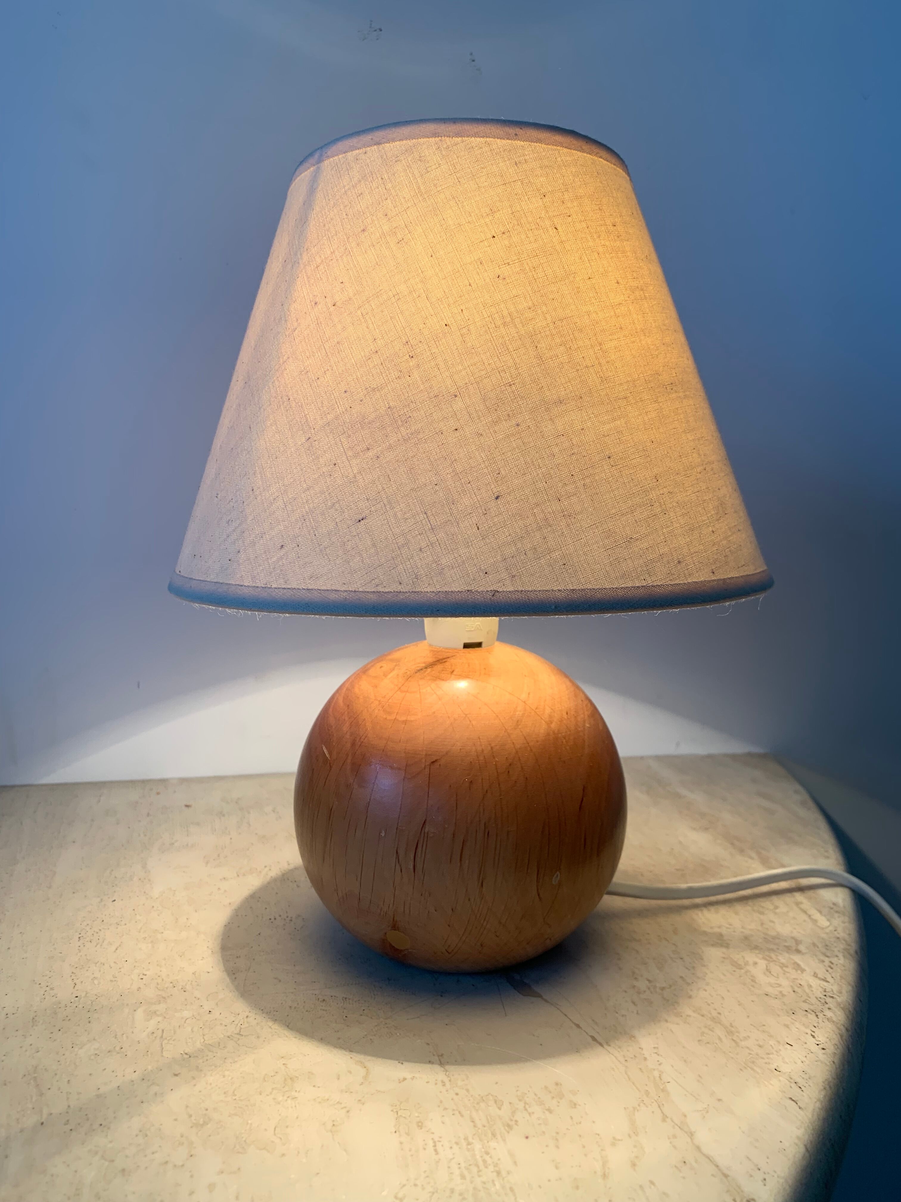 Wooden table lamp