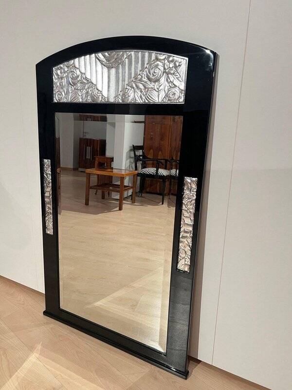 Art Deco Wall Mirror in Black Lacquer & Silver Leaf, France, 1930s