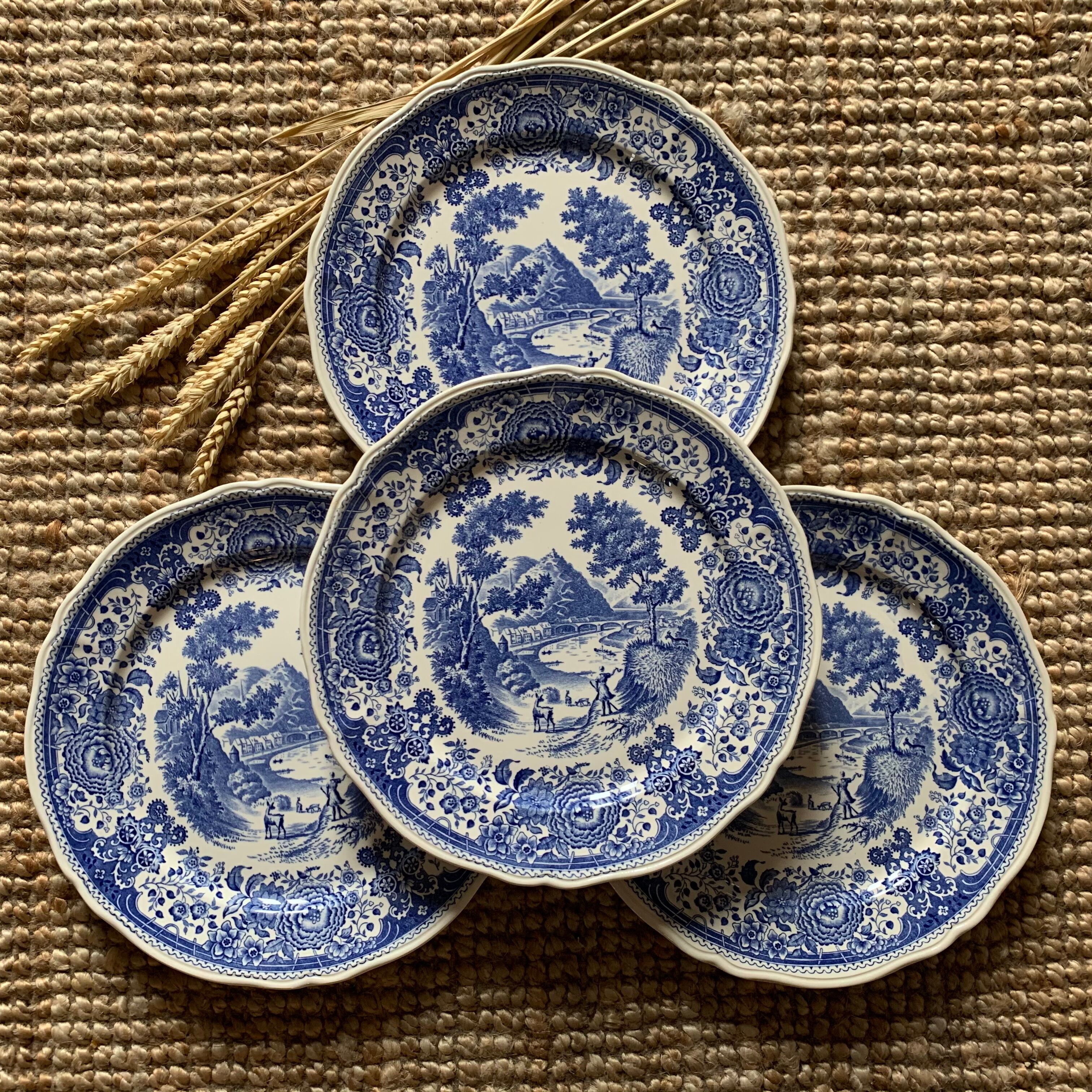 Service of 6 flat plates Villeroy - Boch model Burgenland blue/ white