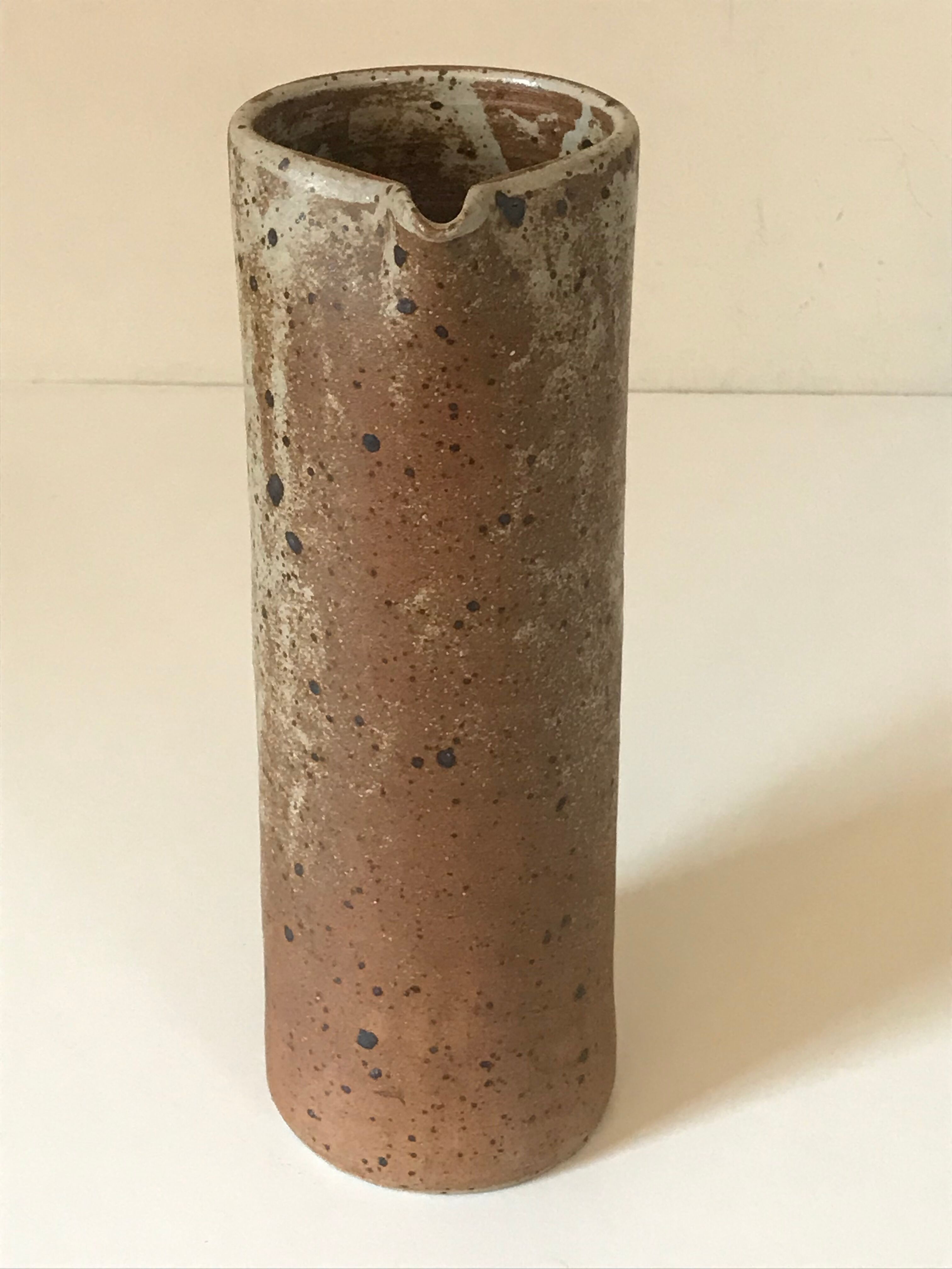 Pitcher in sandstone pyrity of the 60s