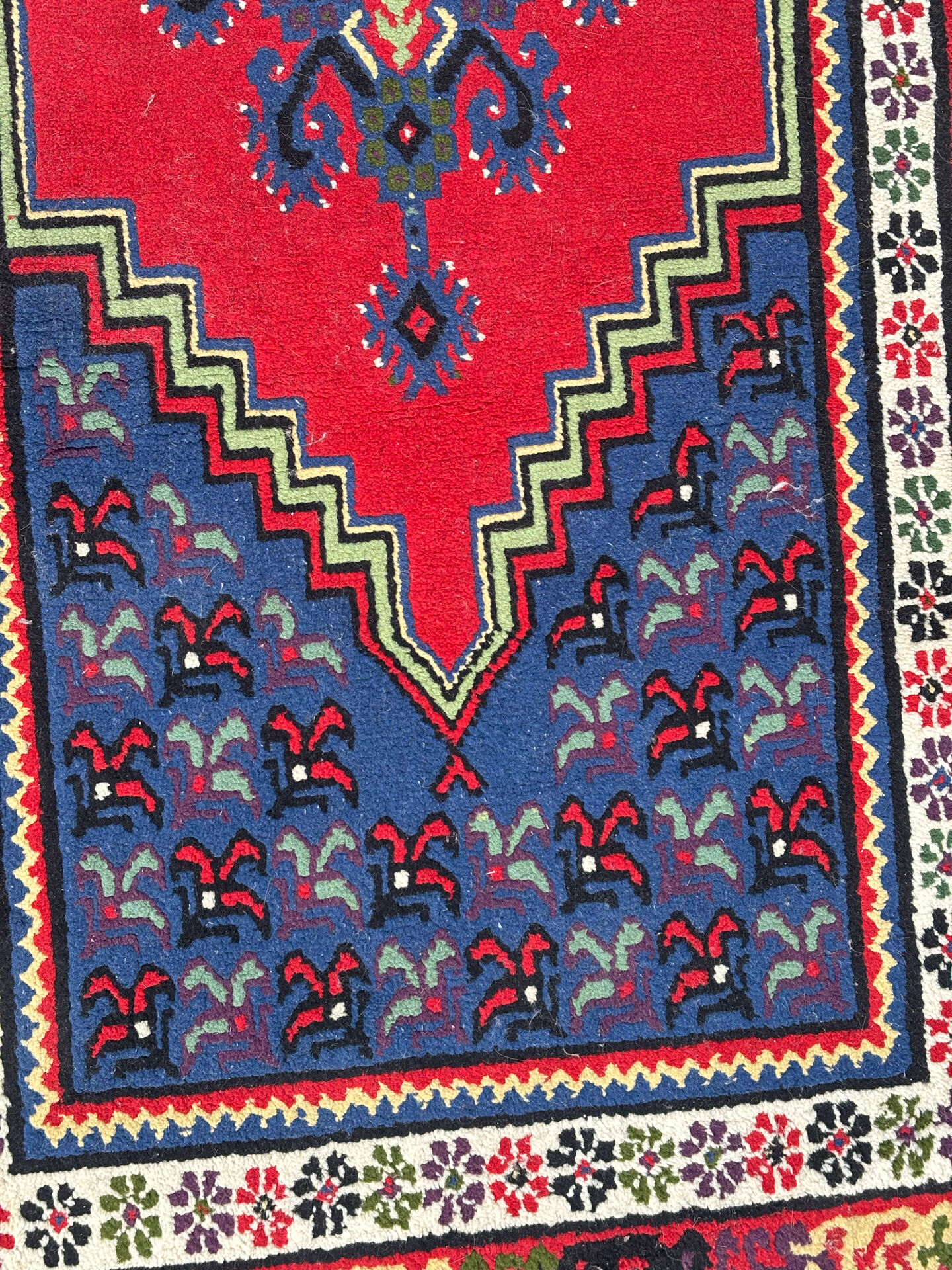 Handwoven wool oriental rug – 220 × 100 cm
