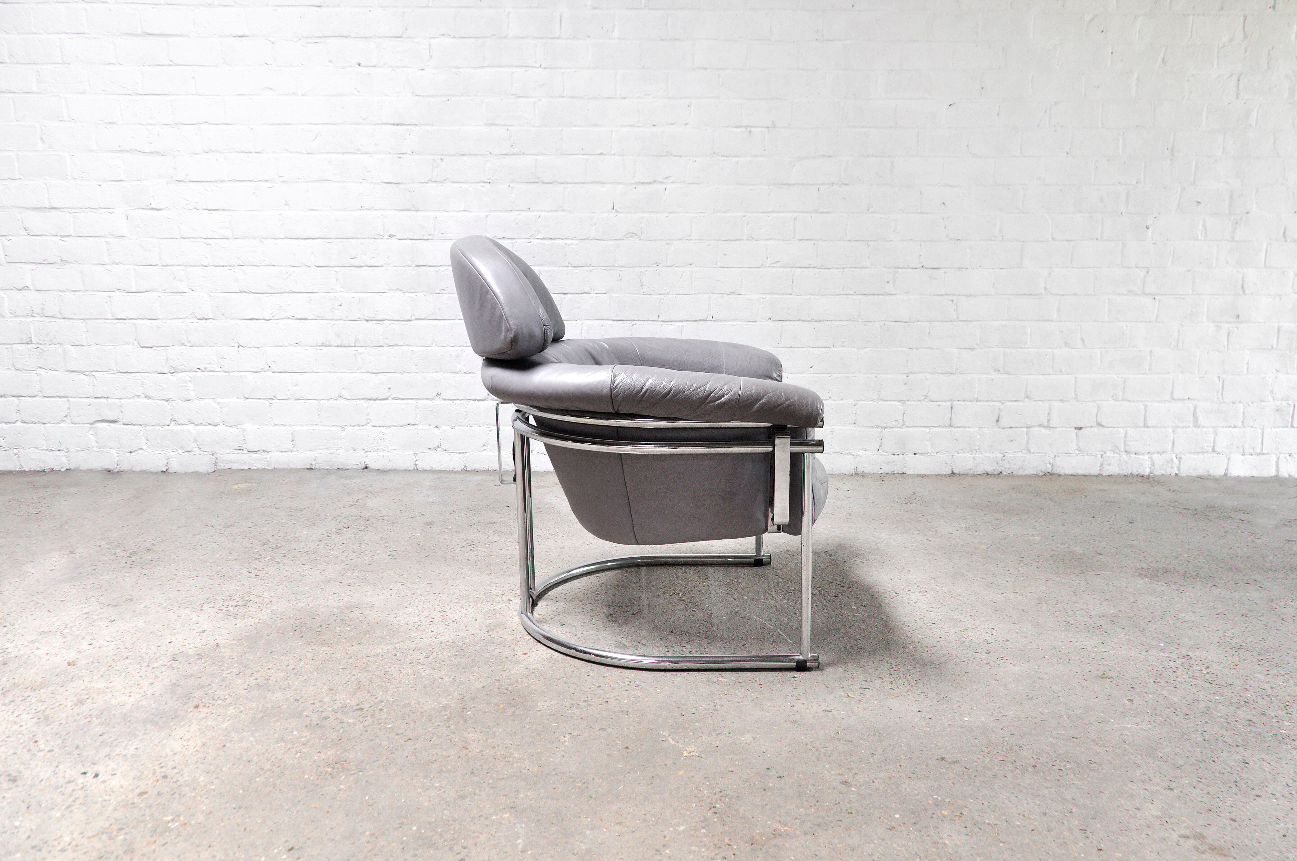 Fauteuil en cuir avec cadre tubulaire chromé, années 1980
