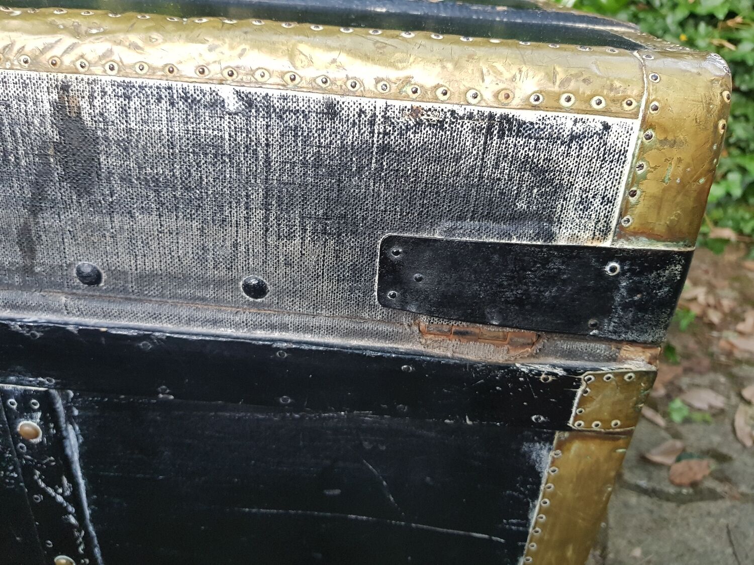 Old trunk "Lavolaille"