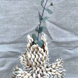 Vase en coquillages cauris
