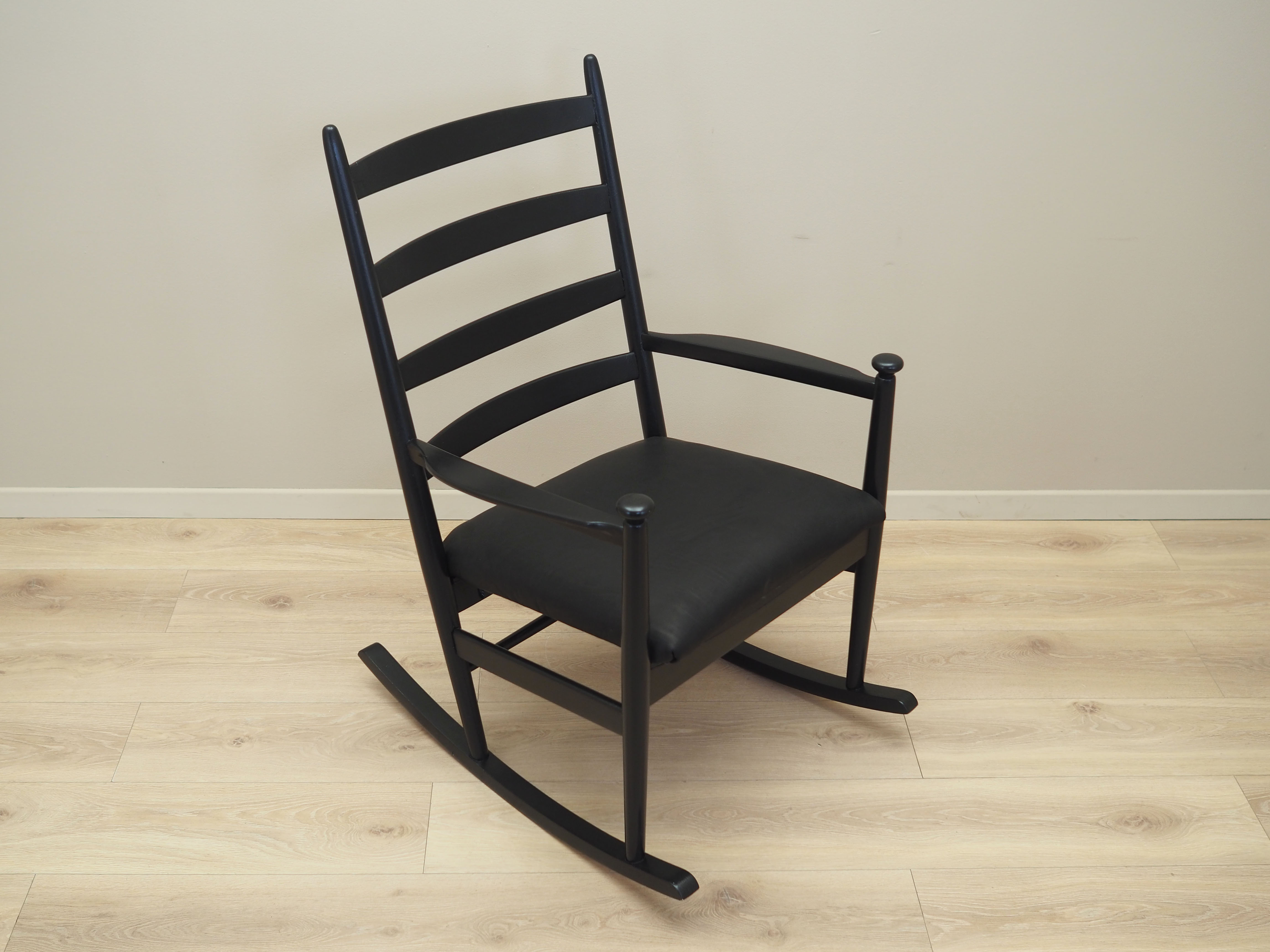 Beech rocking chair, Danish design, 1970s, production Denmark