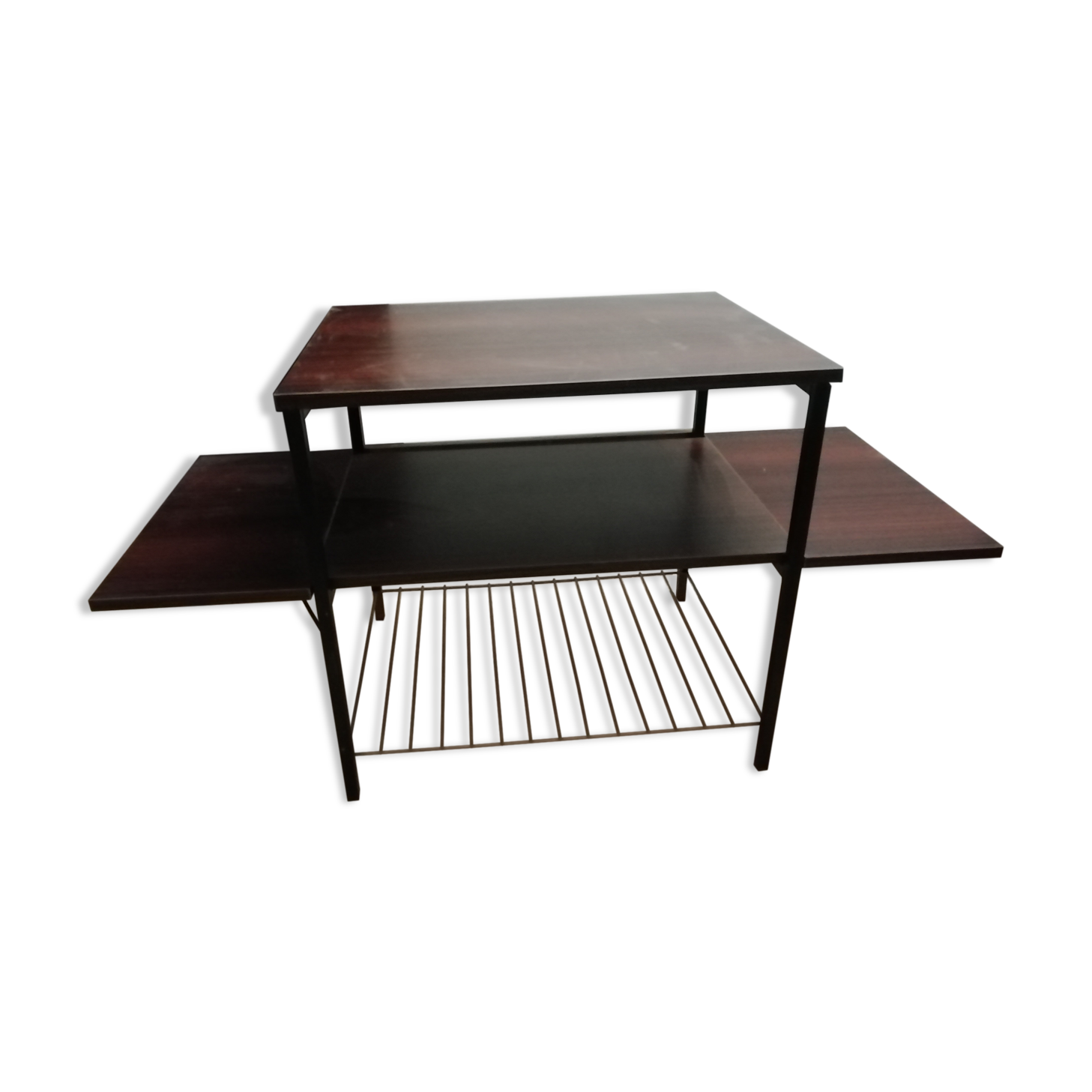 Beating coffee table