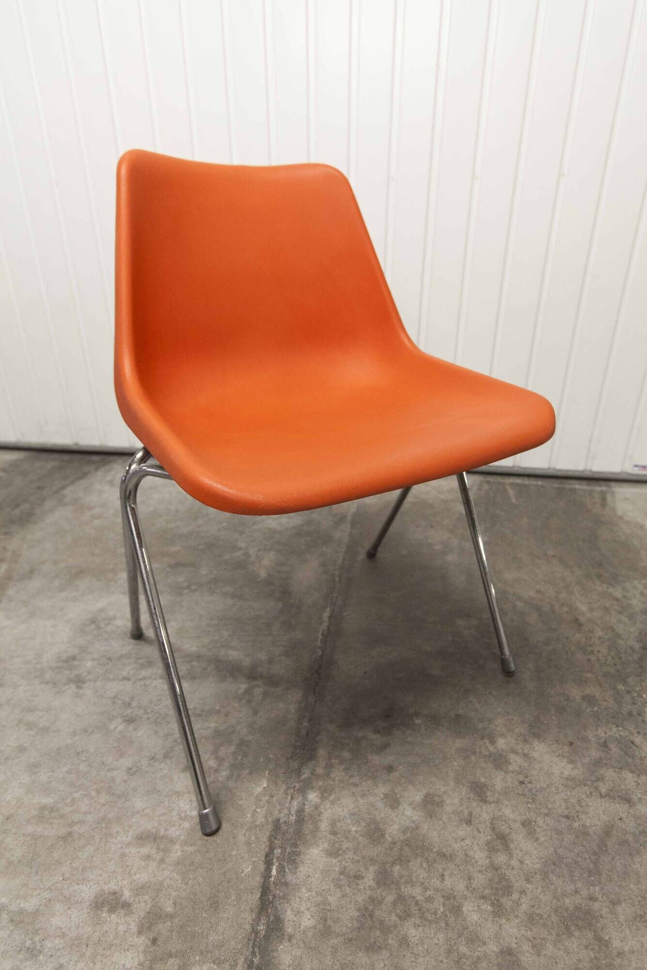 Hille chair Airborne seats creation Robin Day made in France