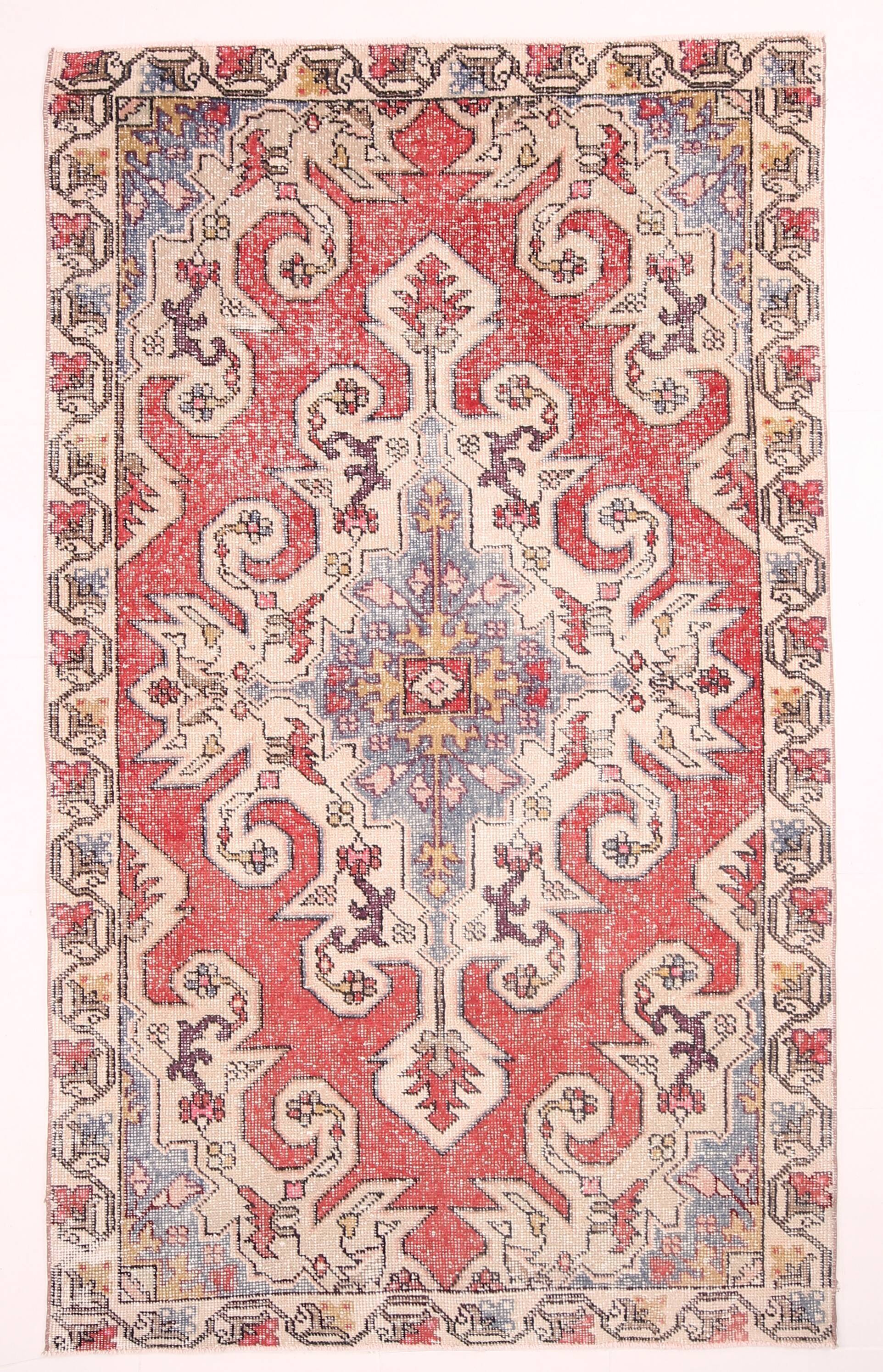4x7 classic red vintage rug, 126x227cm