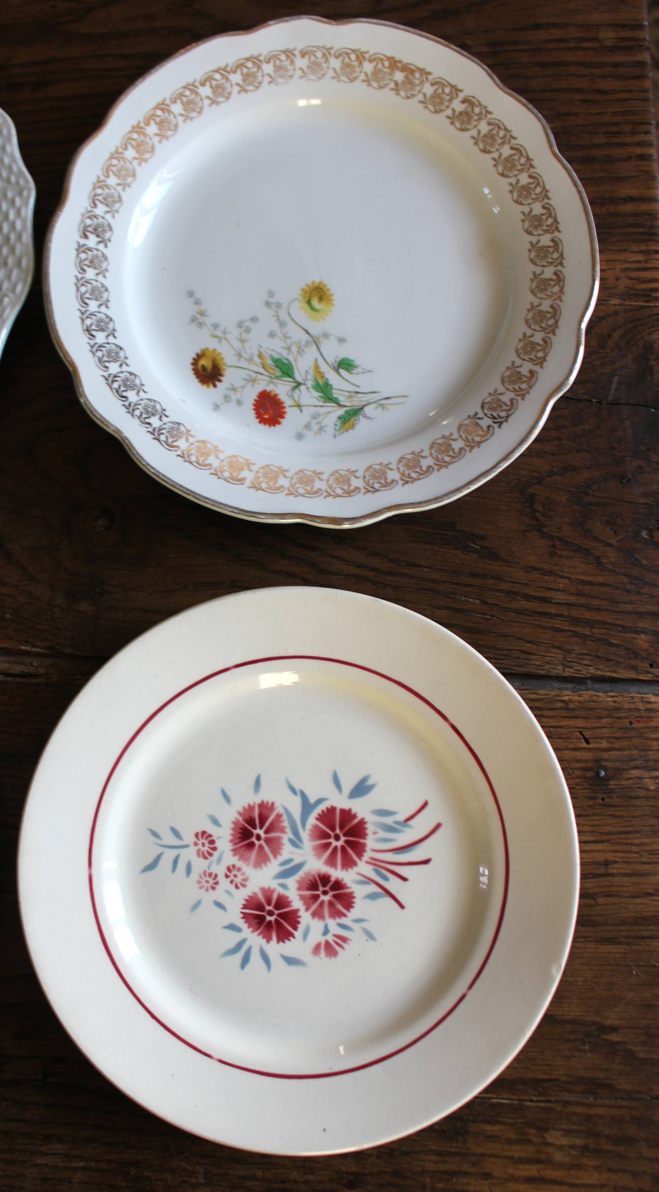 8 assiettes à dessert dépareillées