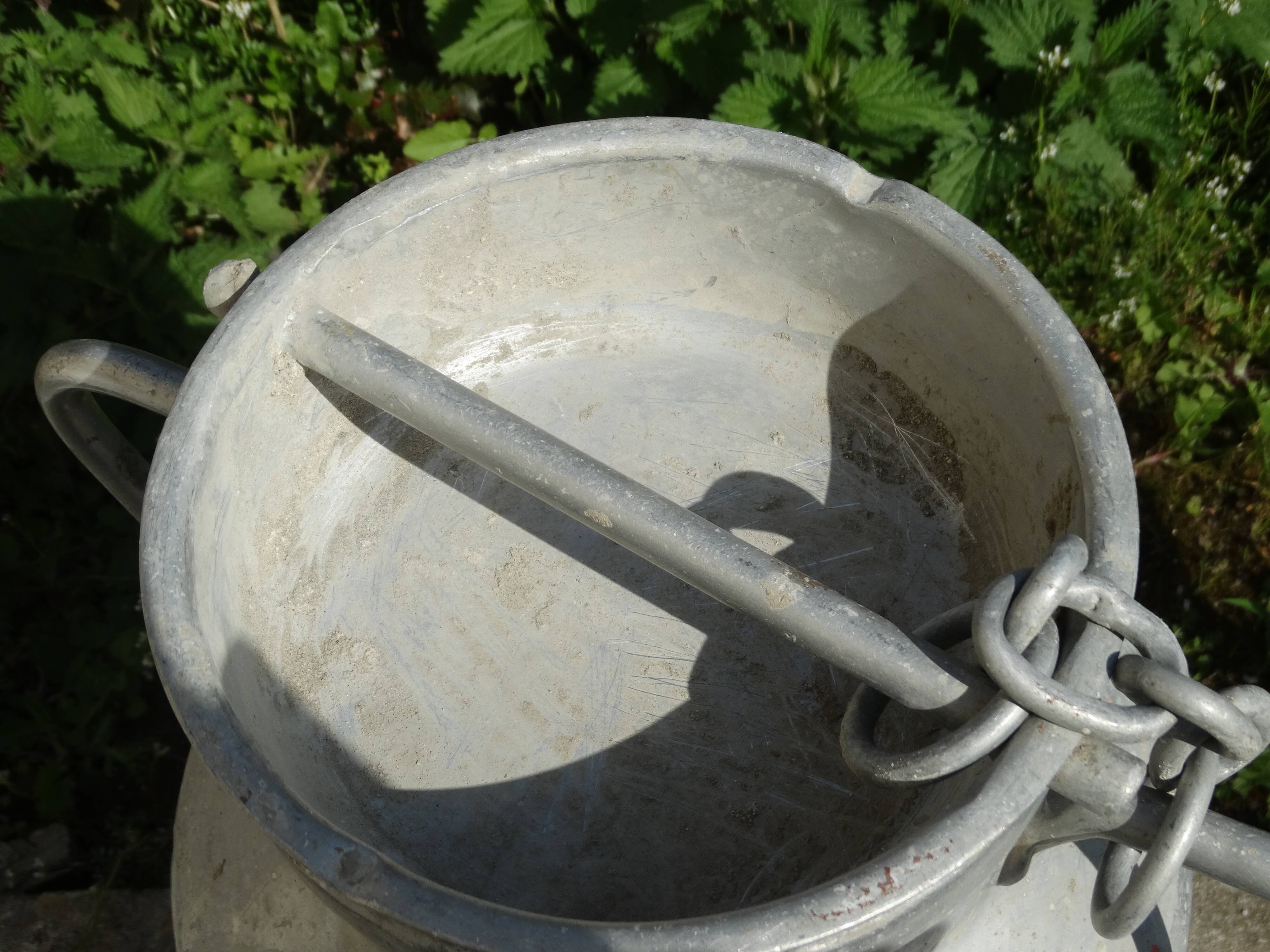 Nestle aluminum milk canister