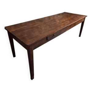 Table à manger de ferme - vers