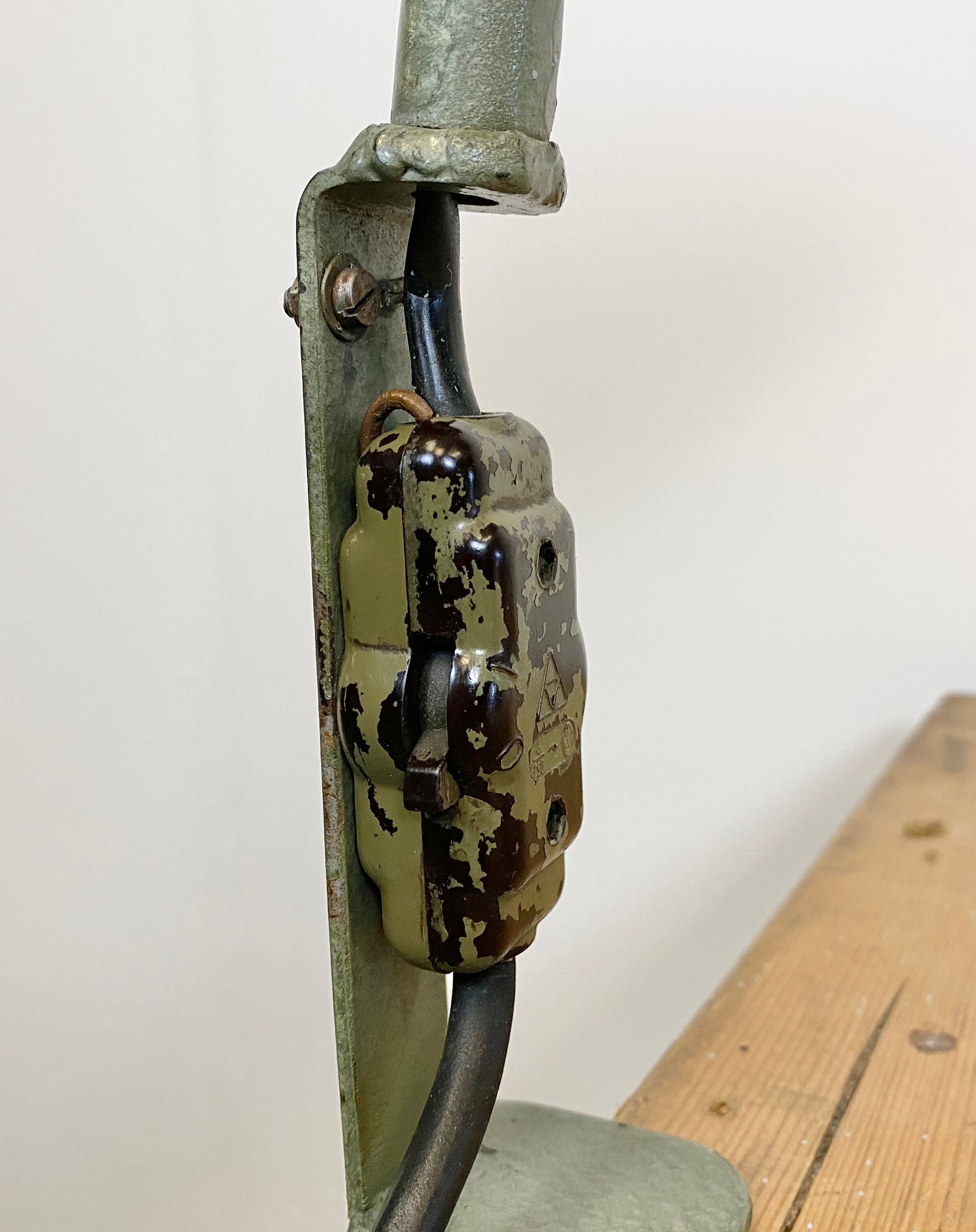 Green Industrial Bakelite Gooseneck Table Lamp, 1960s