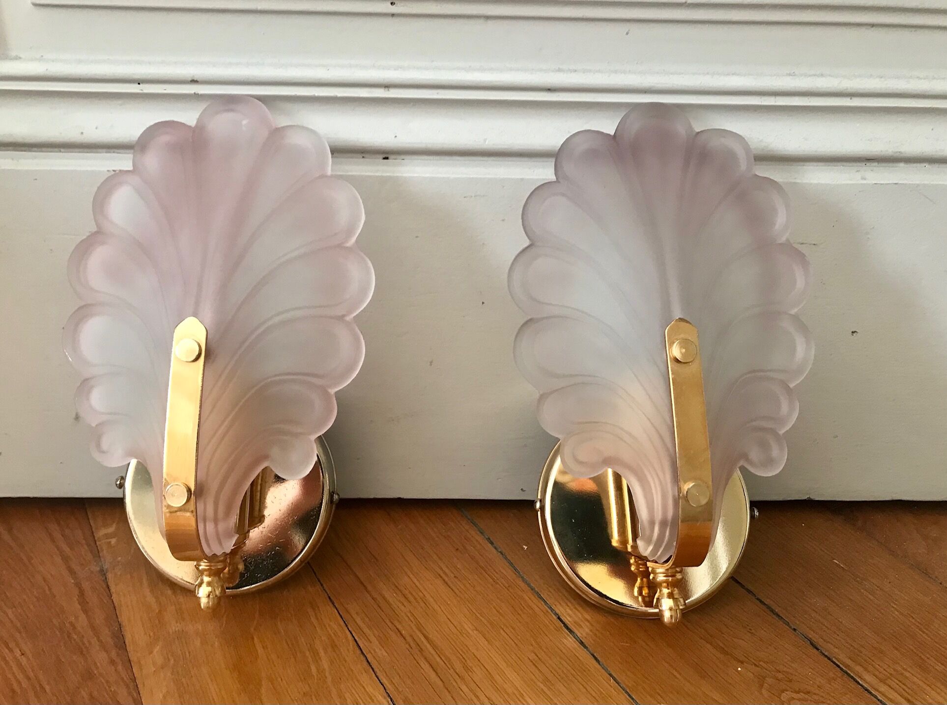 Pair of wall lamps glass sheet