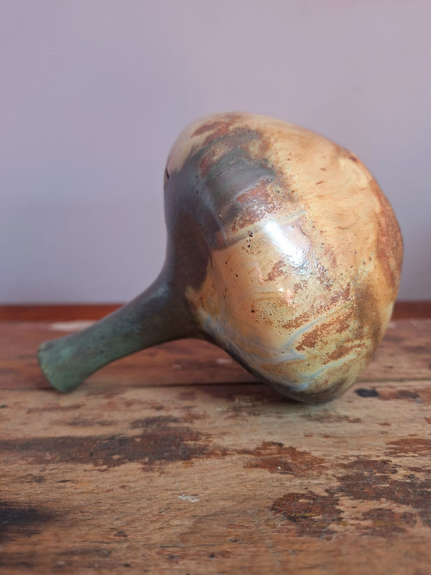 Single-flower vase in stoneware signed Edgard Aubry, Art Deco ceramic work.